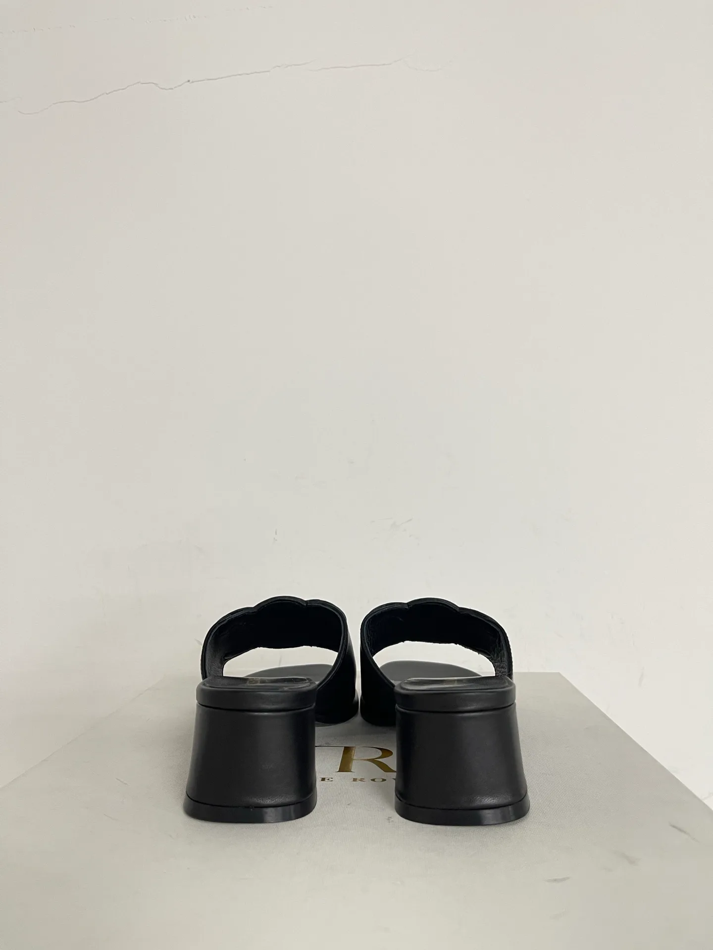 Босоножки Женские Celine 11887