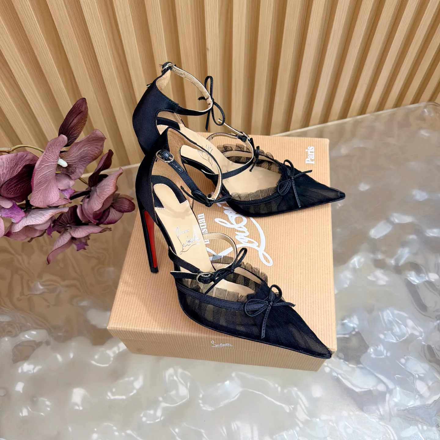 Босоножки Женские Christian Louboutin 11479936