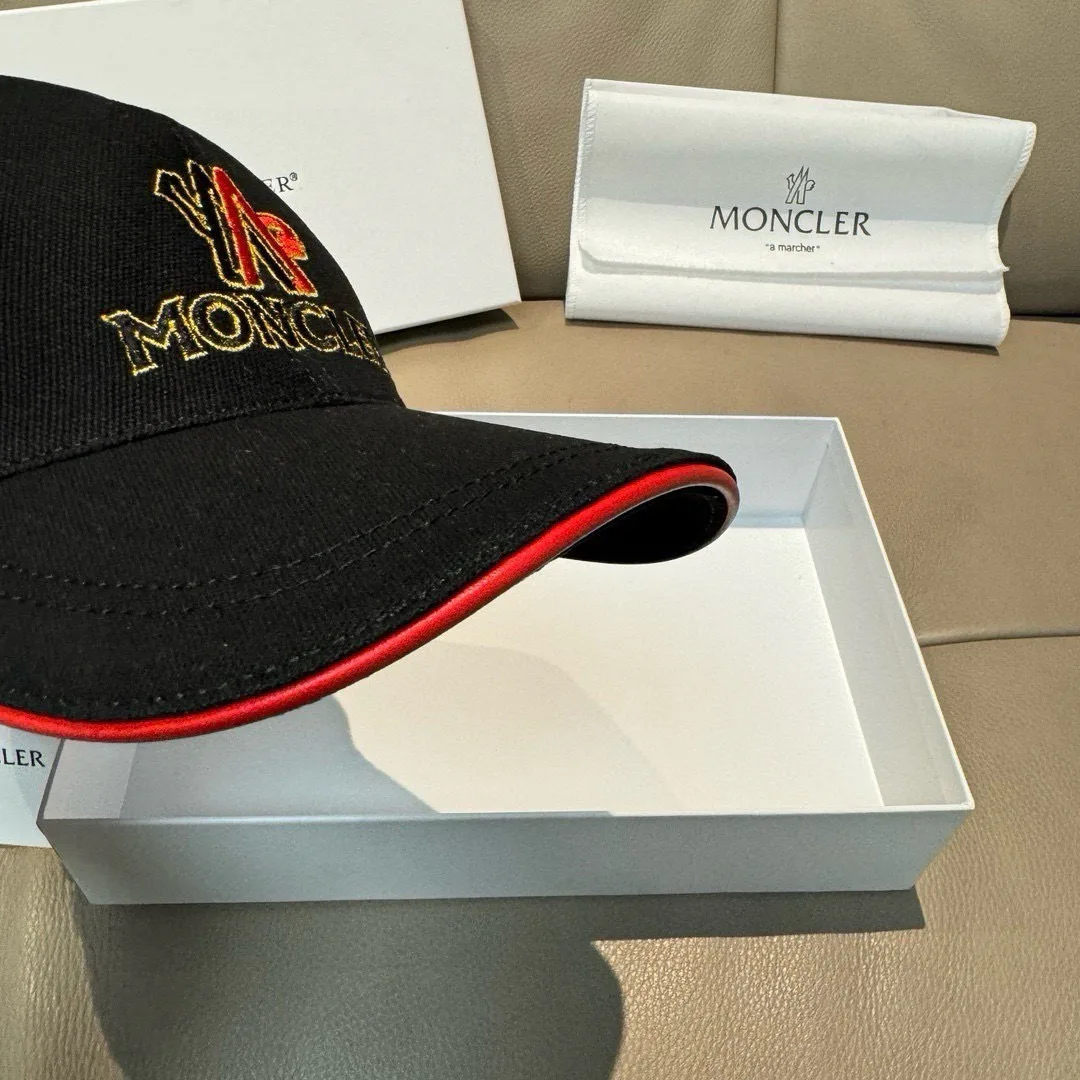 Головные Уборы Moncler 18105250
