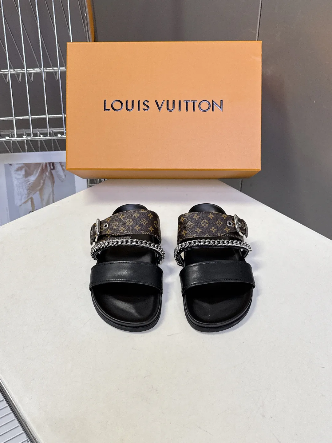 Сандалии Женские Louis Vuitton 13370818
