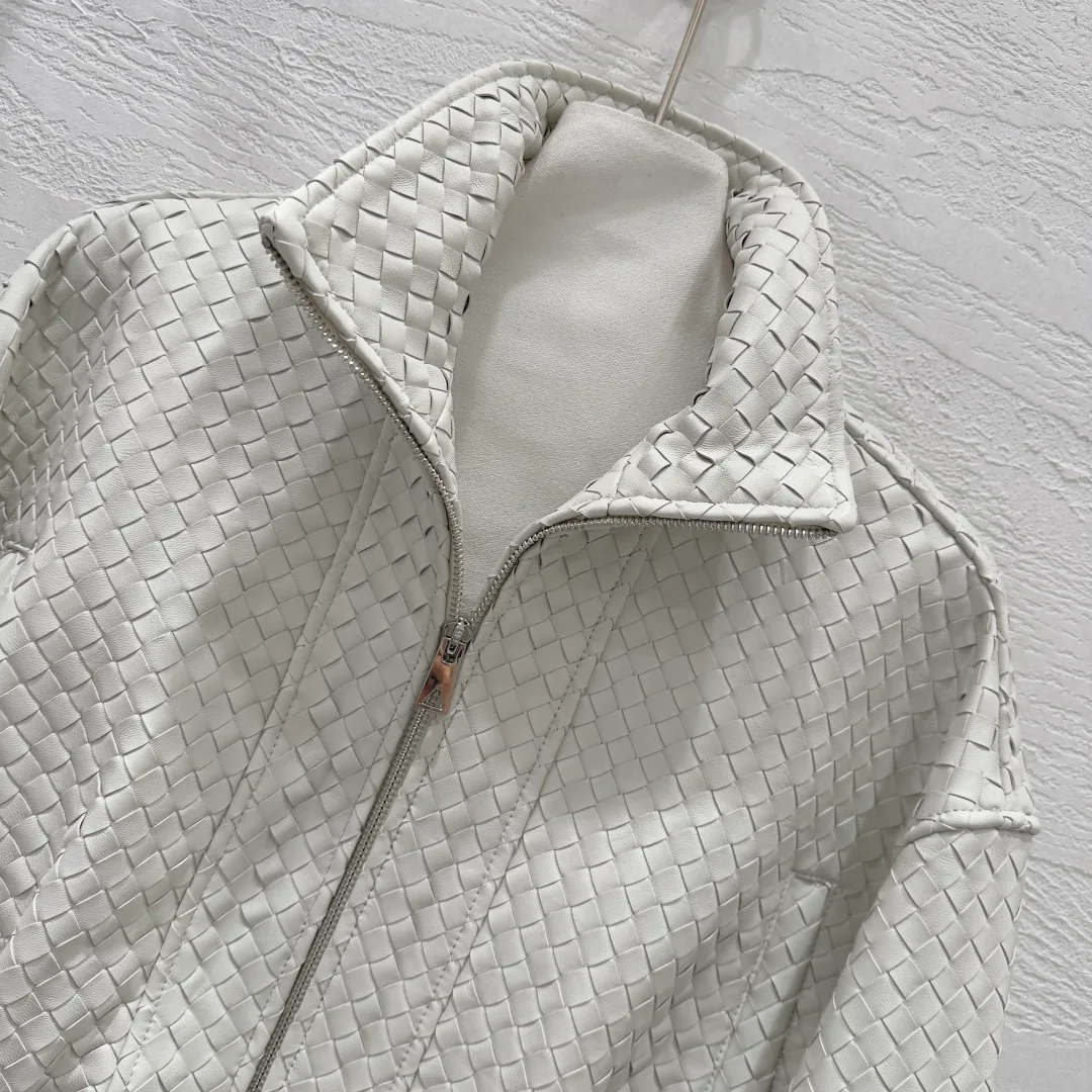 Кожаные Куртки И Дублёнки Женские Bottega Veneta 16933275
