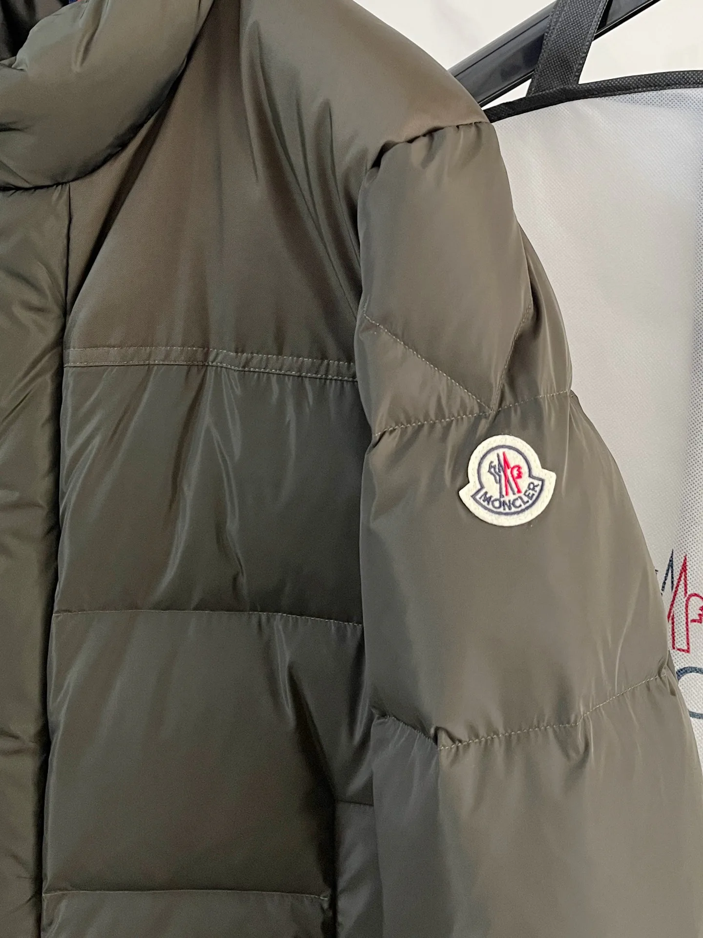 Куртки И Пуховики Мужские Moncler 1207472
