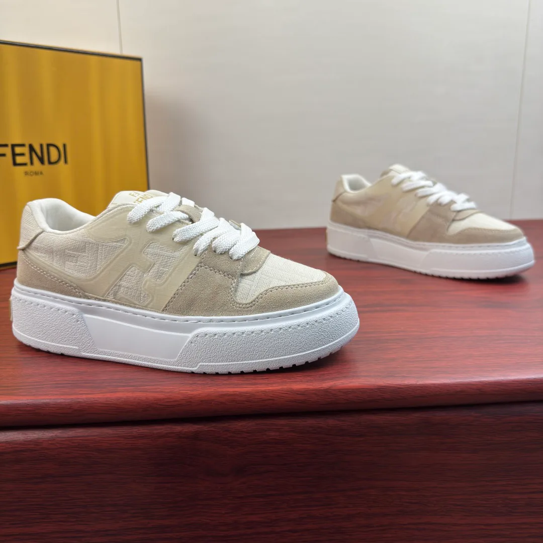Кроссовки Женские Fendi 18119032