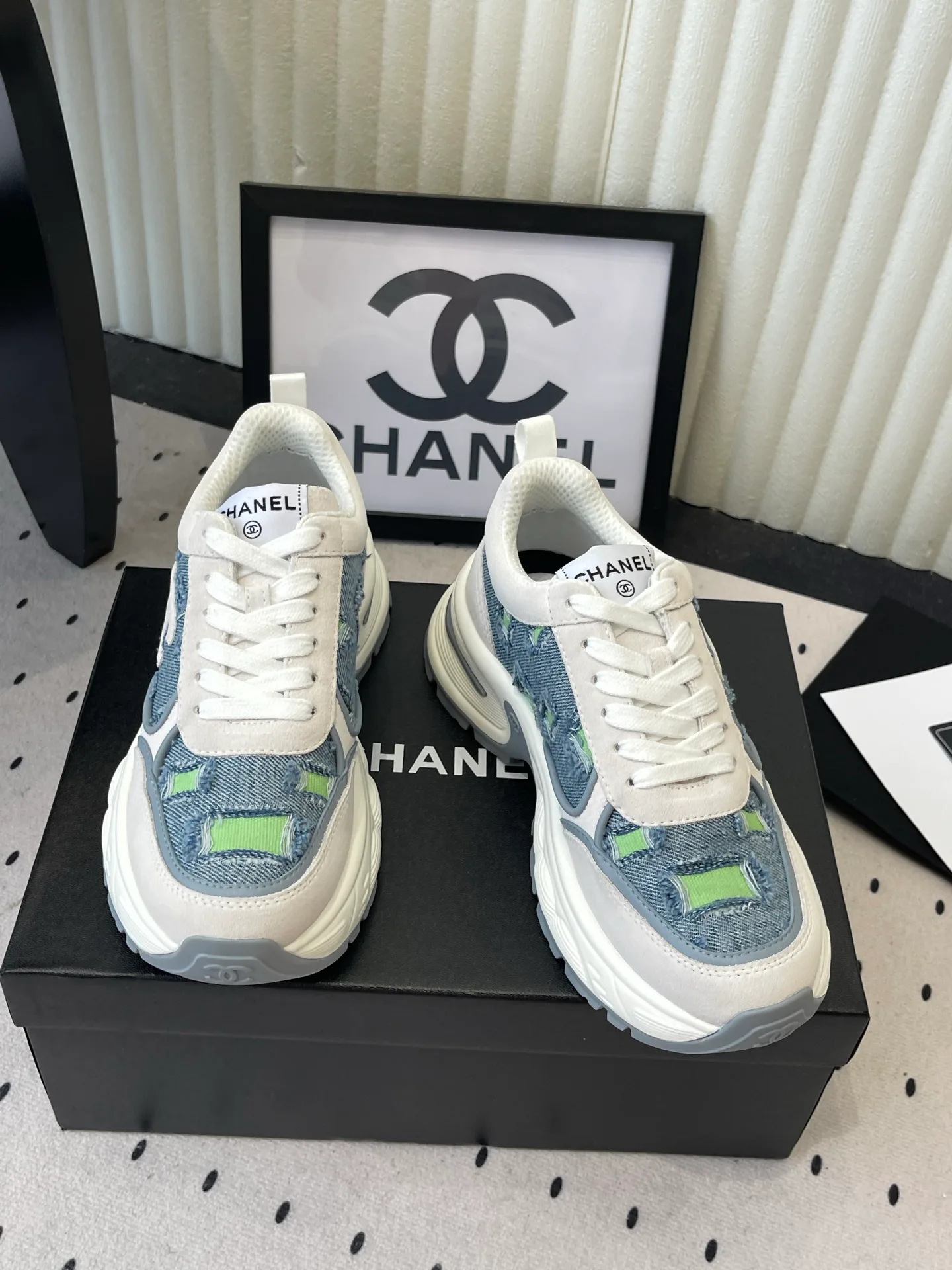Кроссовки Женские Chanel 17769665