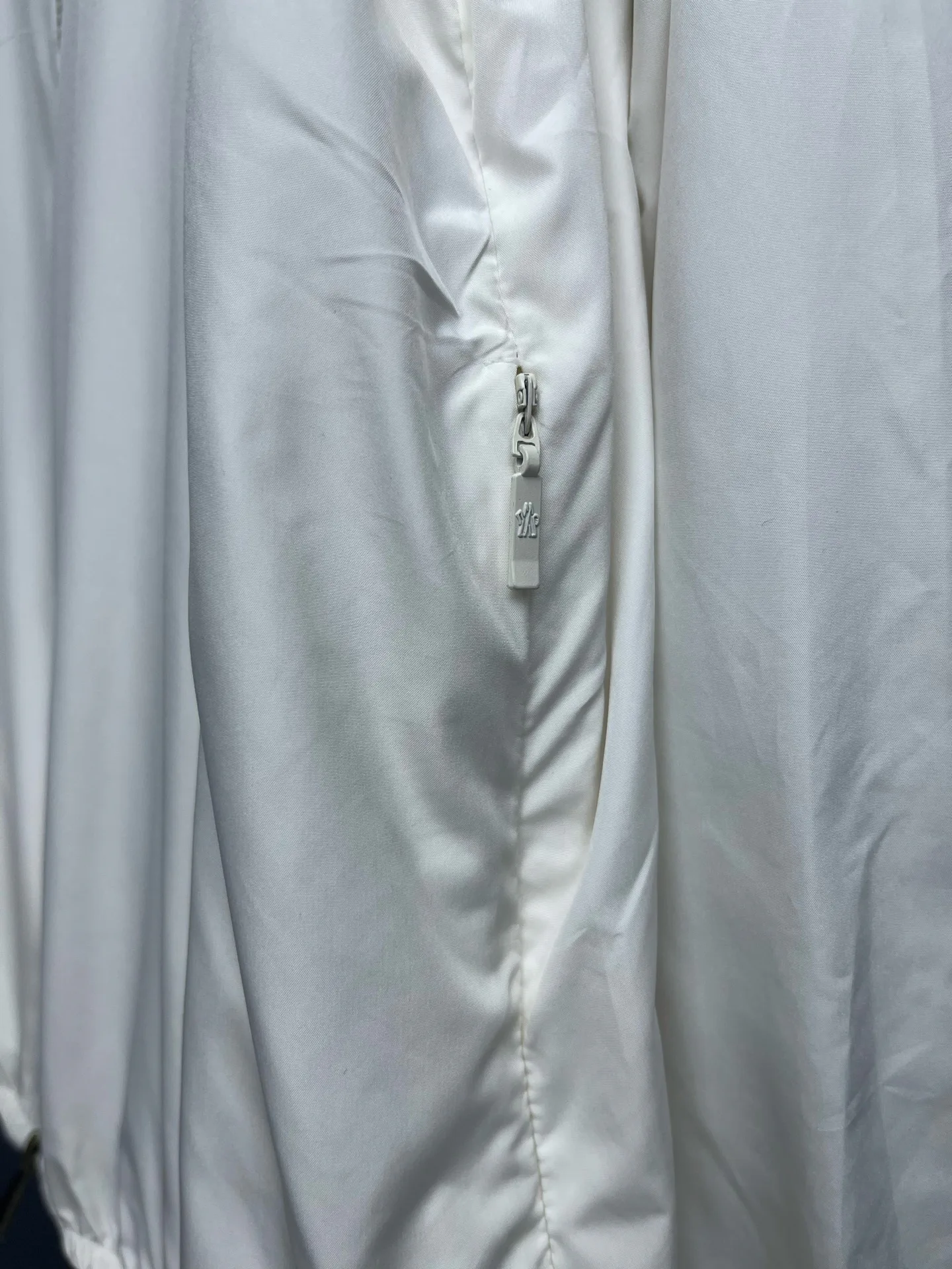 Куртки И Пуховики Женские Moncler 14179719