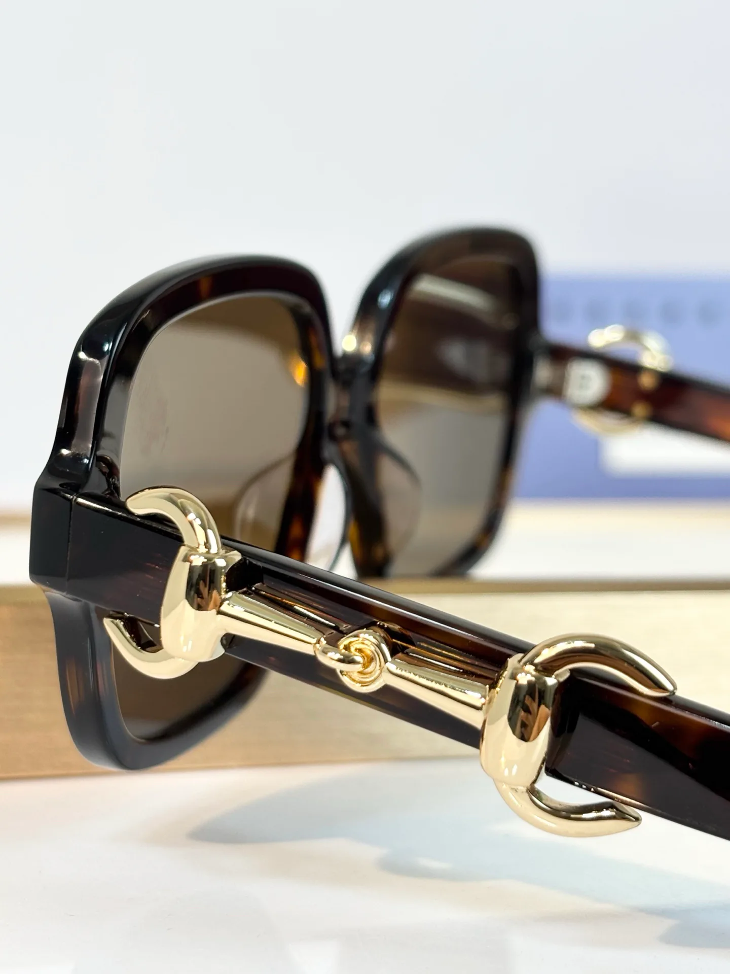 Очки Gucci 18540774