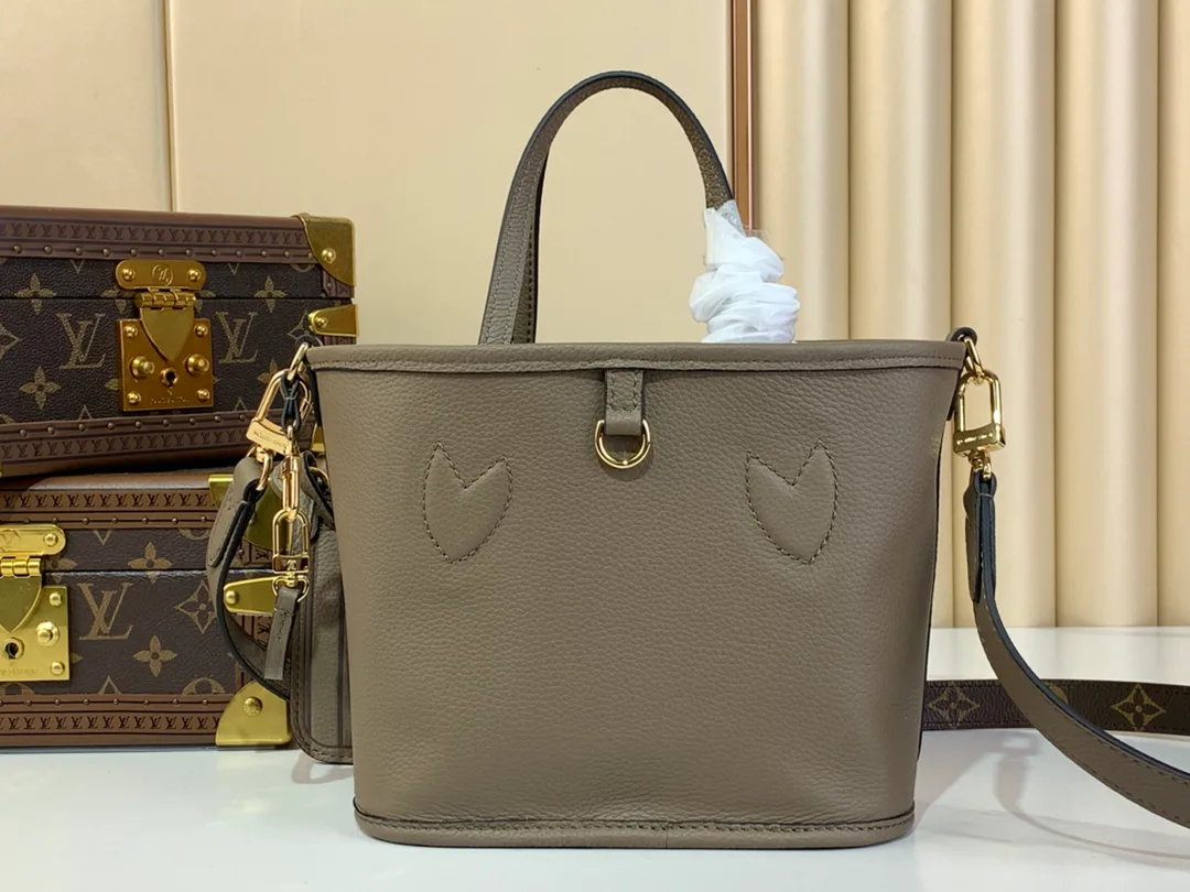 Классические Сумки Женские Louis Vuitton 13209844