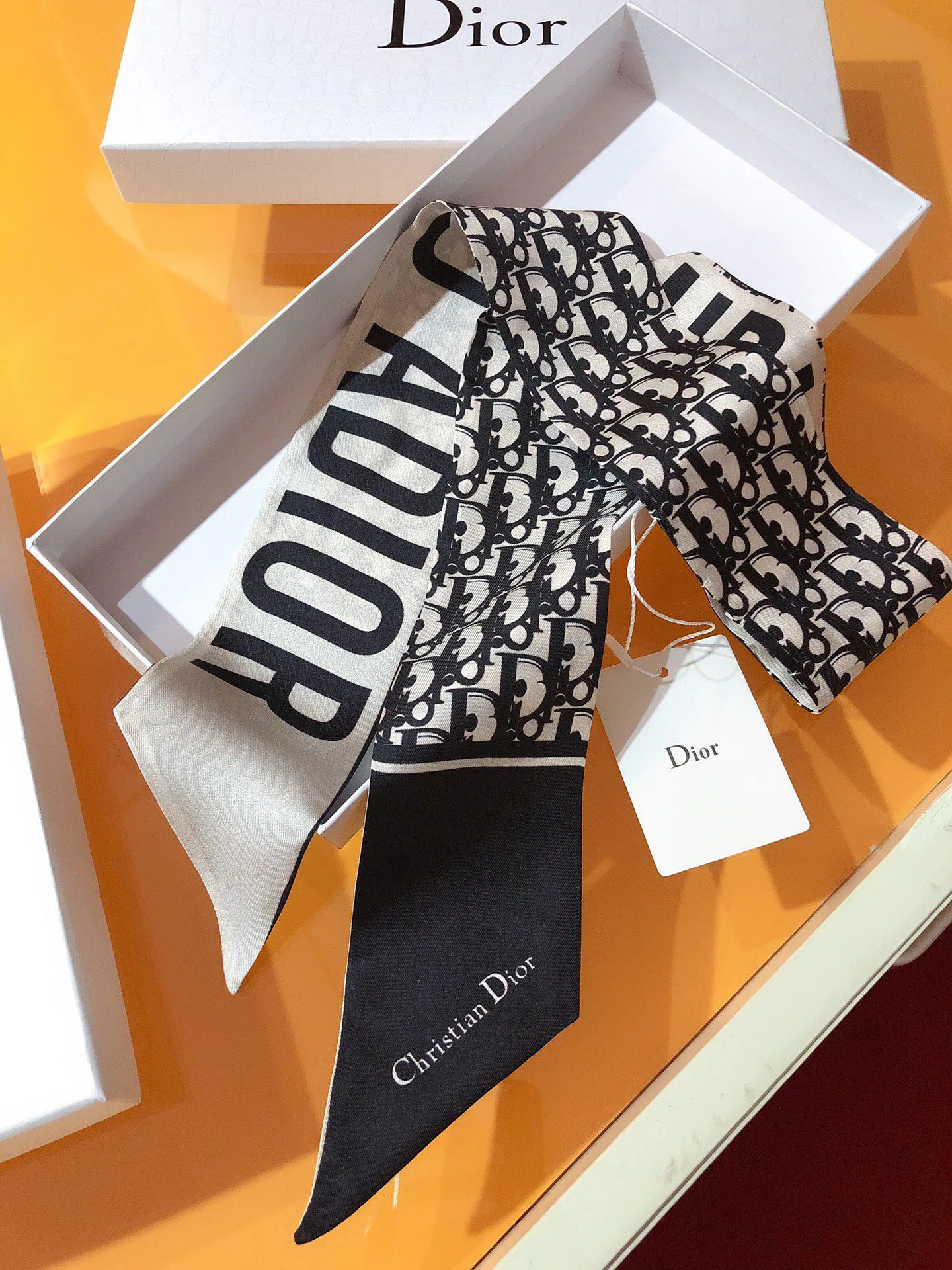 Платки Christian Dior 11882959