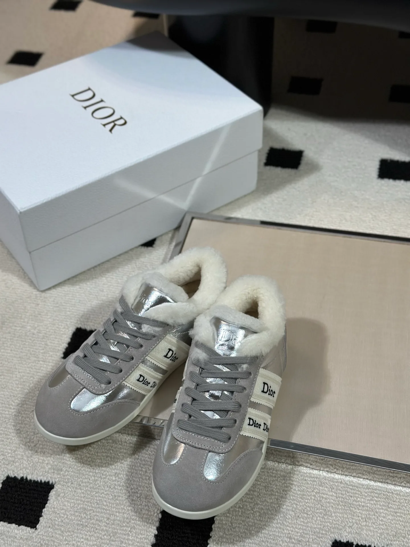 Кроссовки Женские Christian Dior 18366777