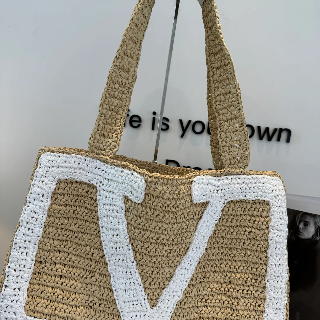 Классические Сумки Женские Valentino 12765001