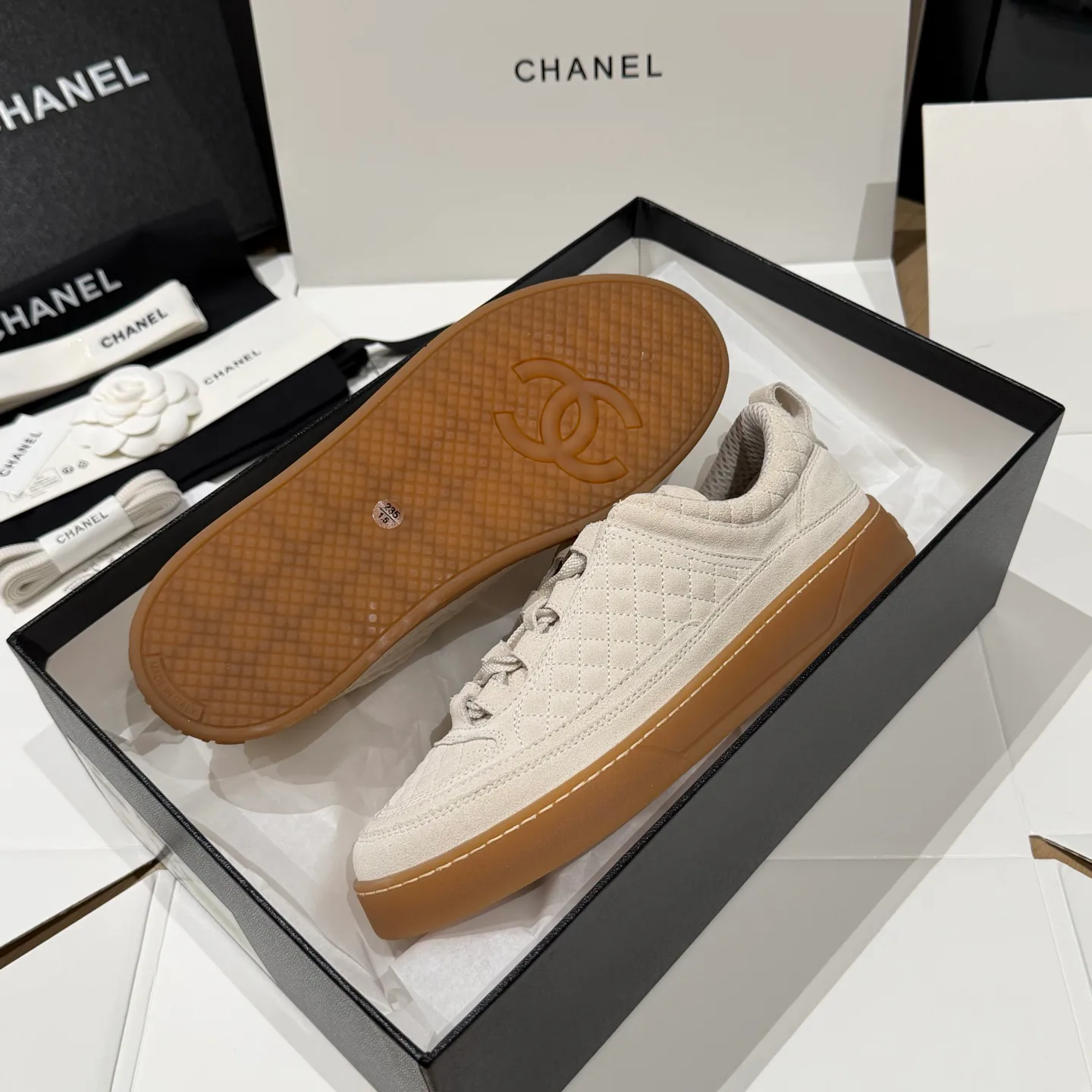 Кроссовки Женские Chanel 18551778
