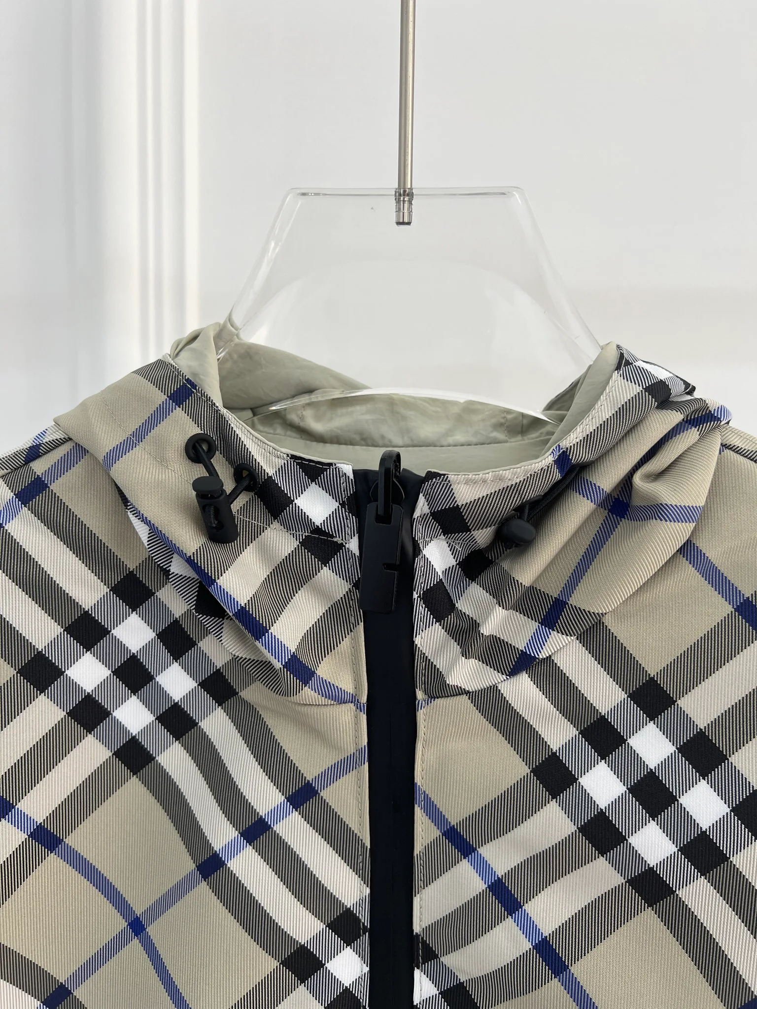 Куртки И Пуховики Женские Burberry 18415772