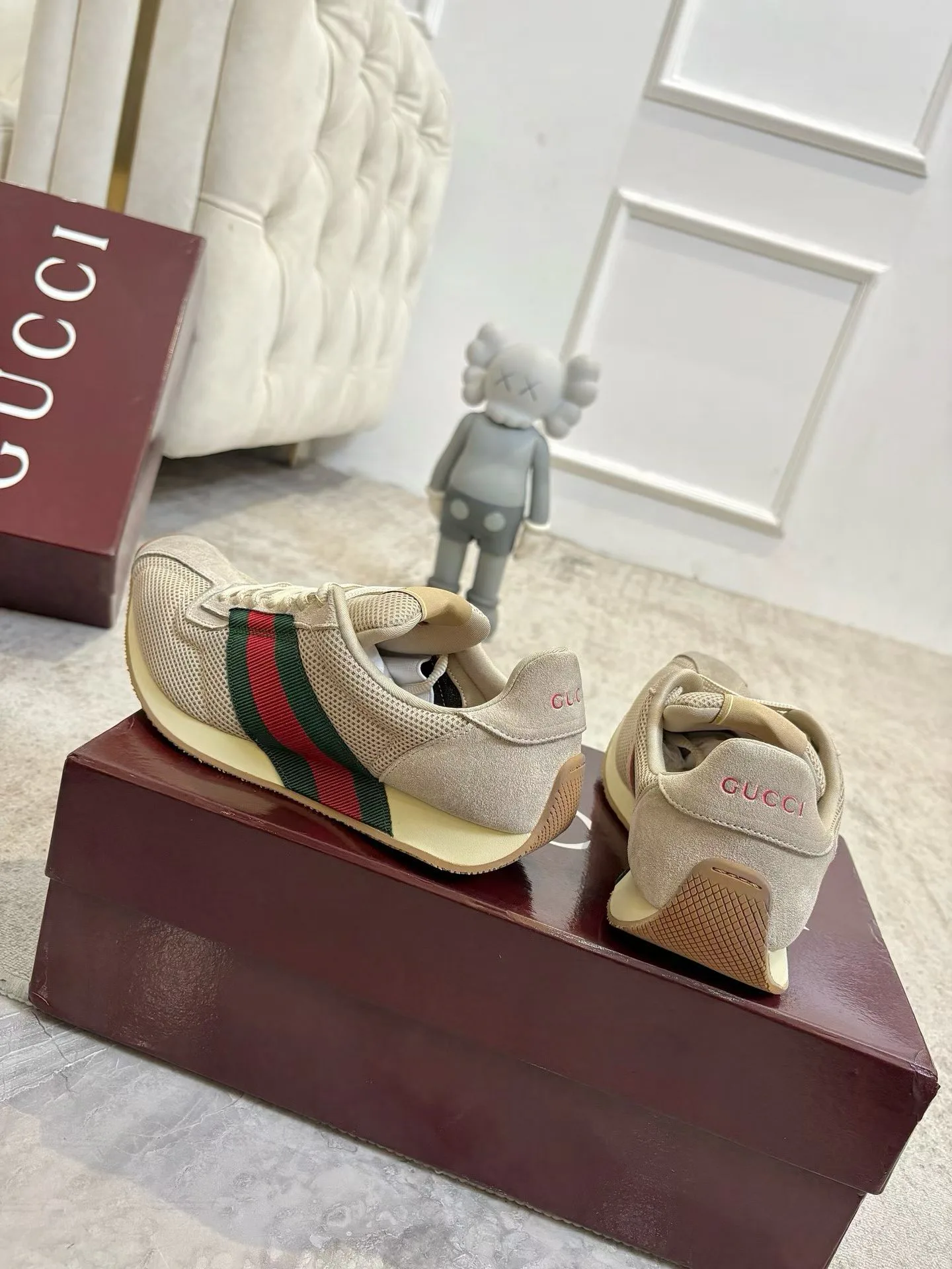 Кроссовки Женские Gucci 18466240