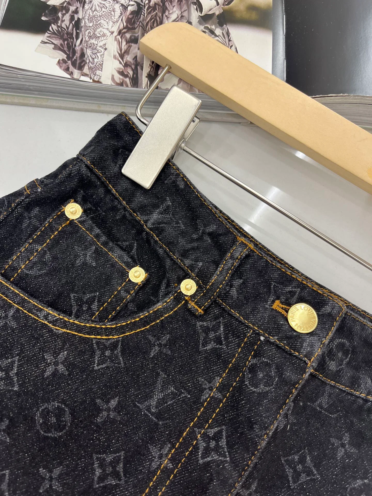 Шорты Женские Louis Vuitton 23066