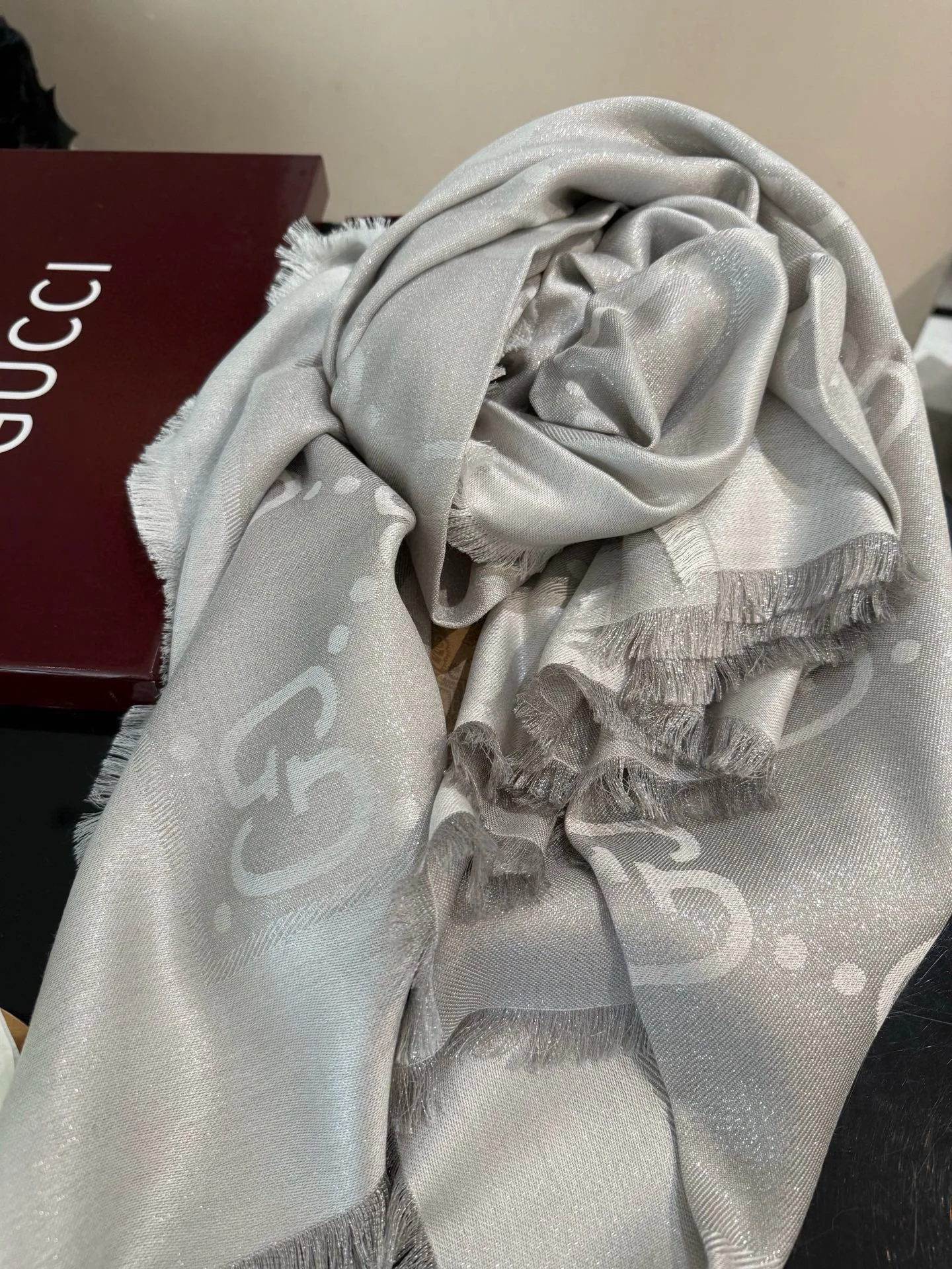 Шарфы Gucci 17810485