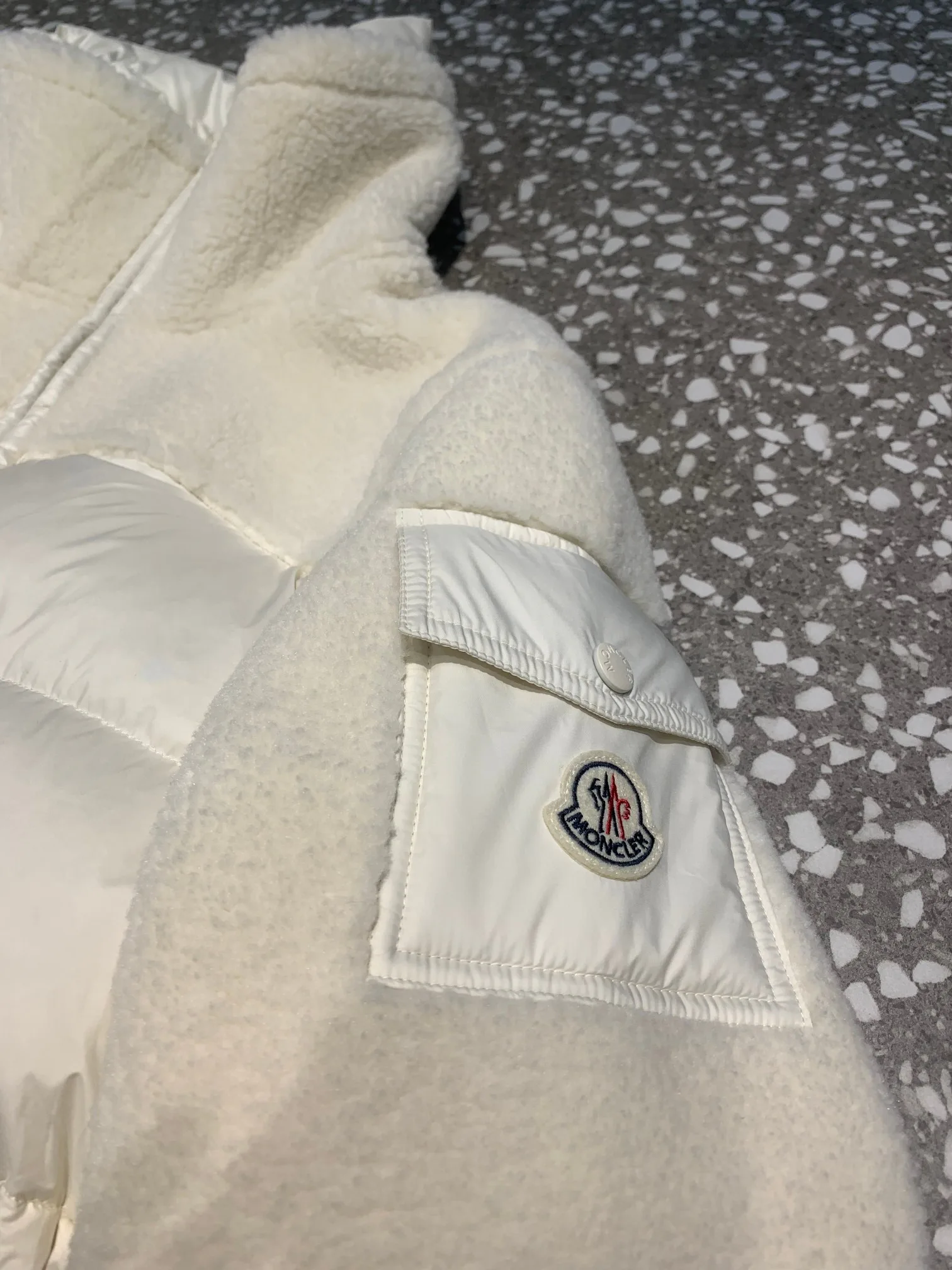 Куртки И Пуховики Женские Moncler 18606646
