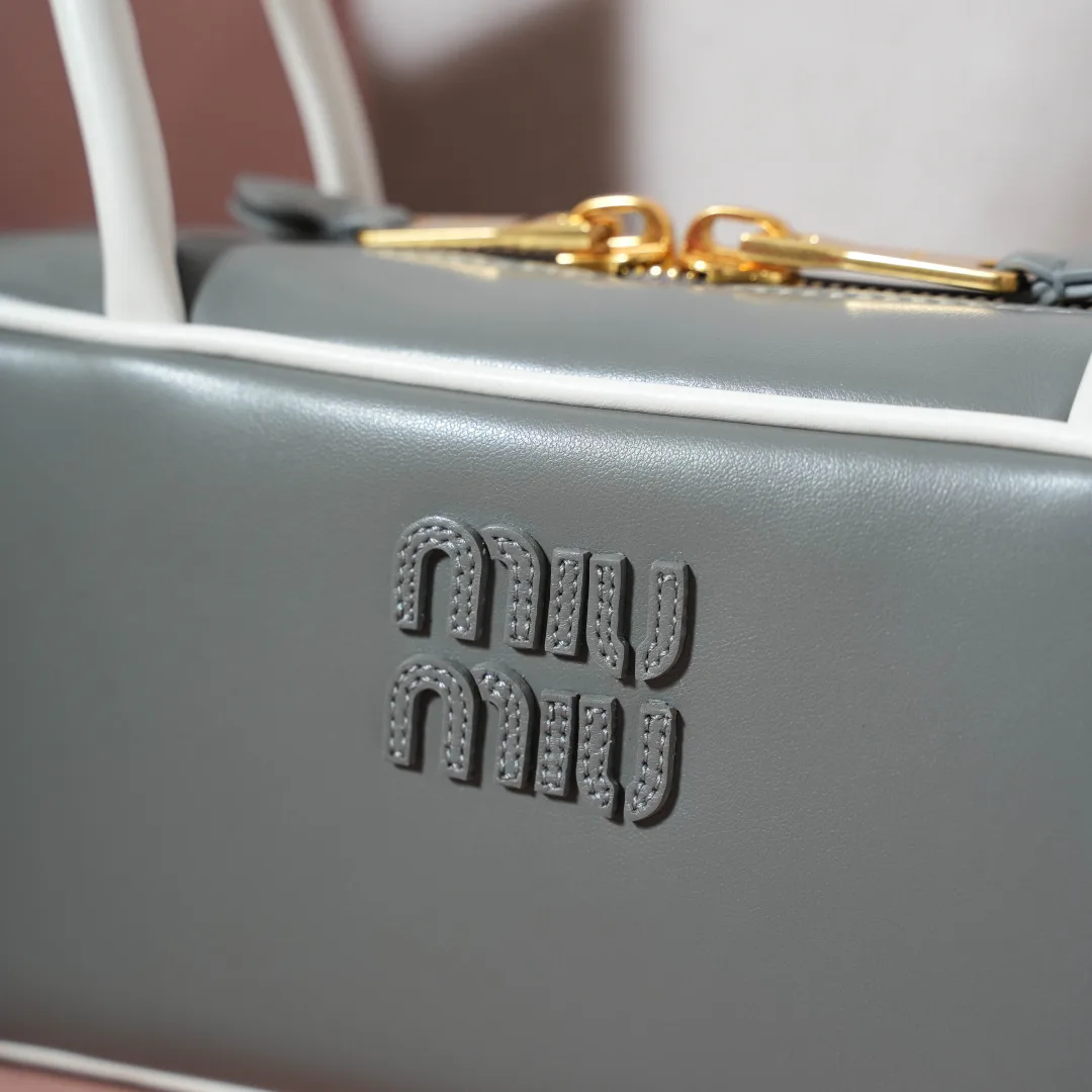 Классические Сумки Женские Miu Miu 11402806
