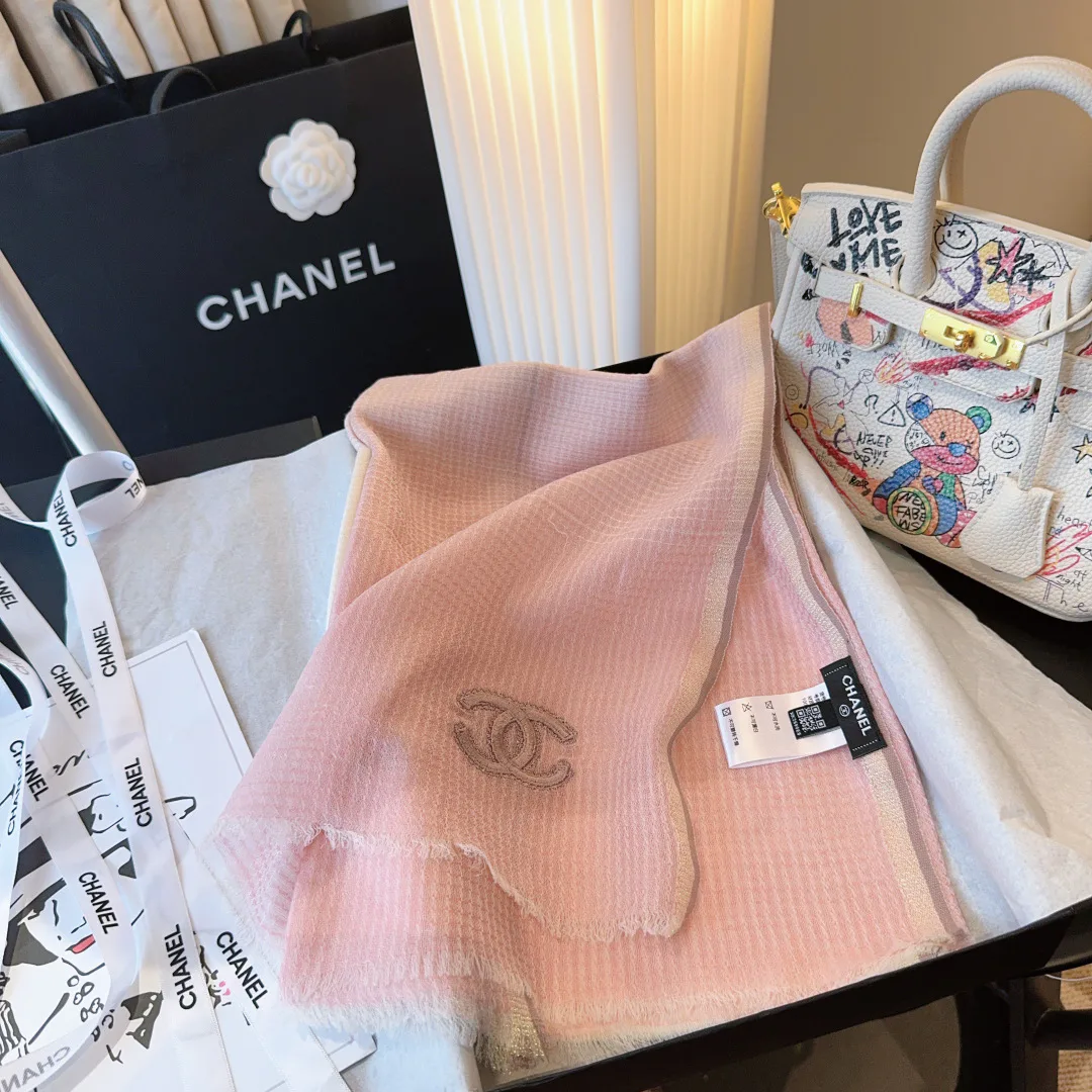 Шарфы Chanel 18627104