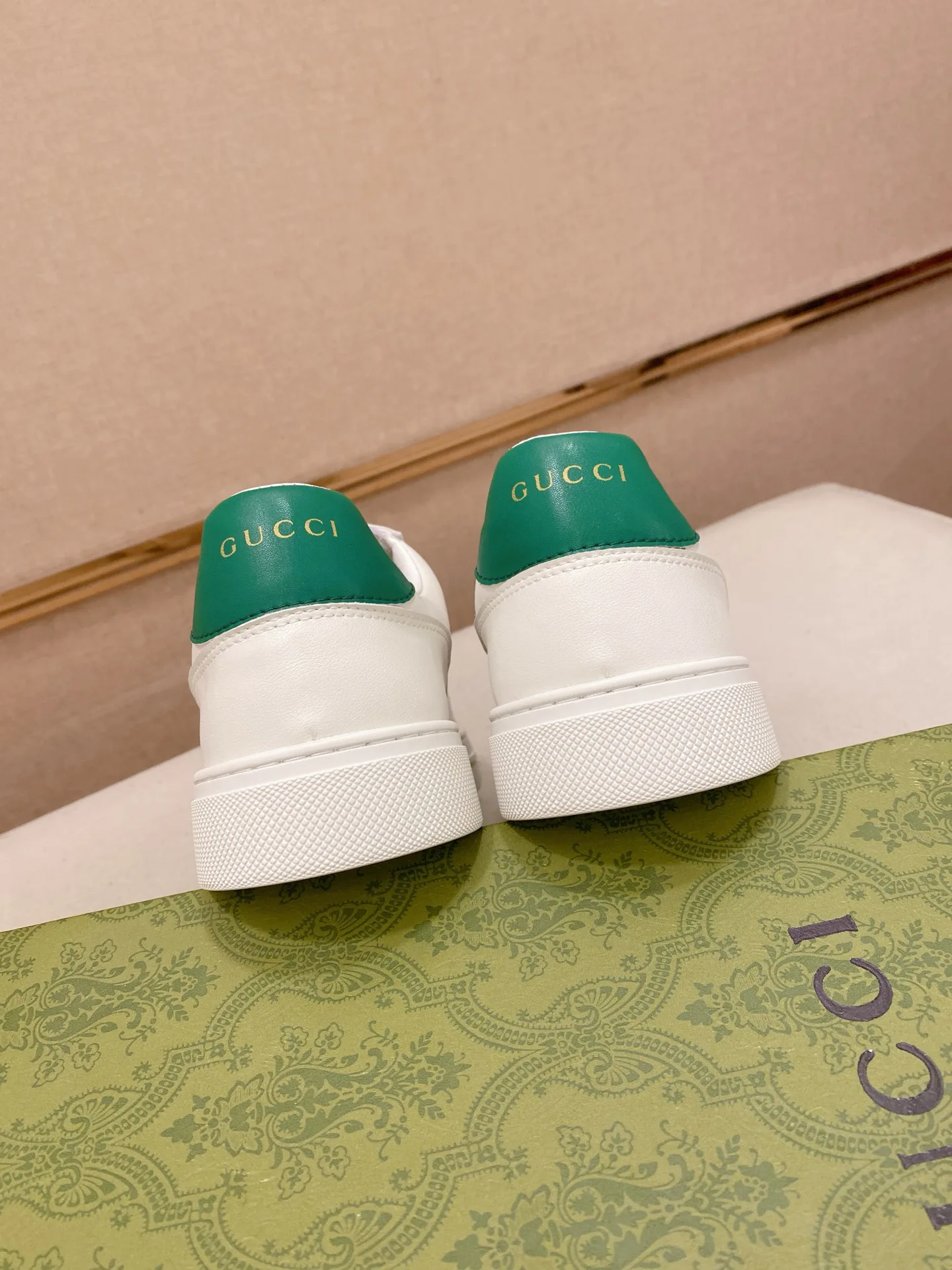 Кроссовки Мужские Gucci 10273018