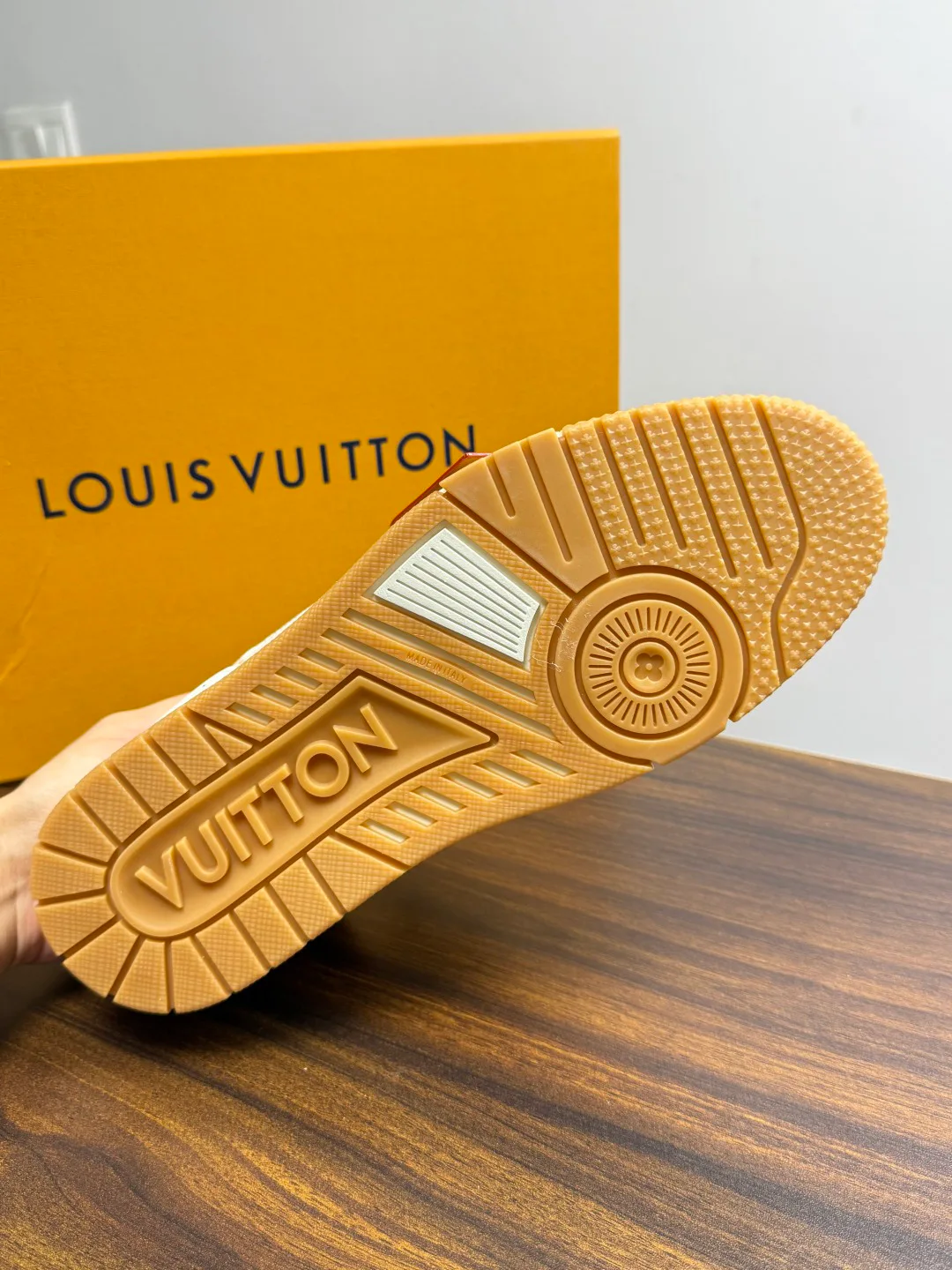 Кроссовки Мужские Louis Vuitton 20143407