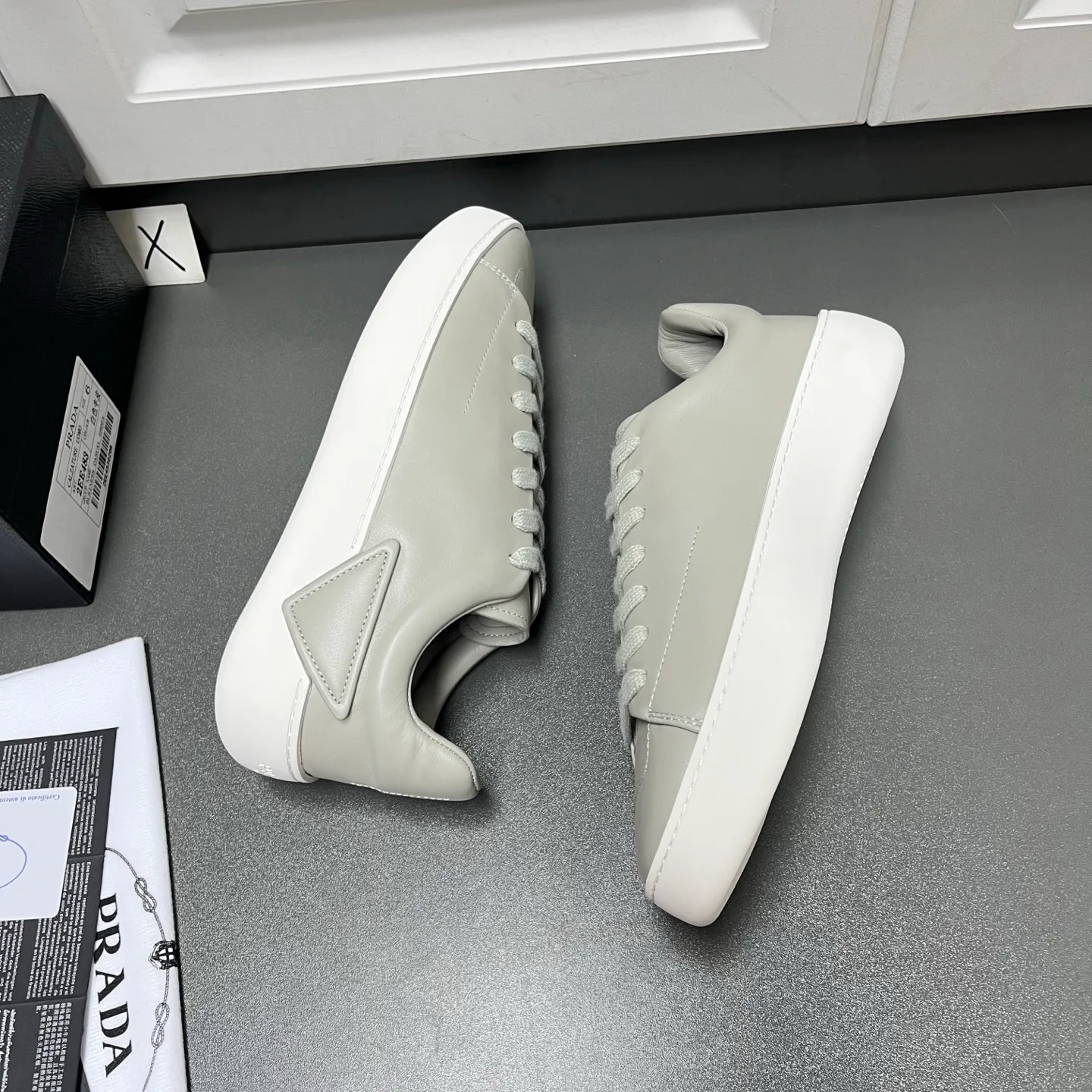 Кроссовки Мужские Prada 16940100