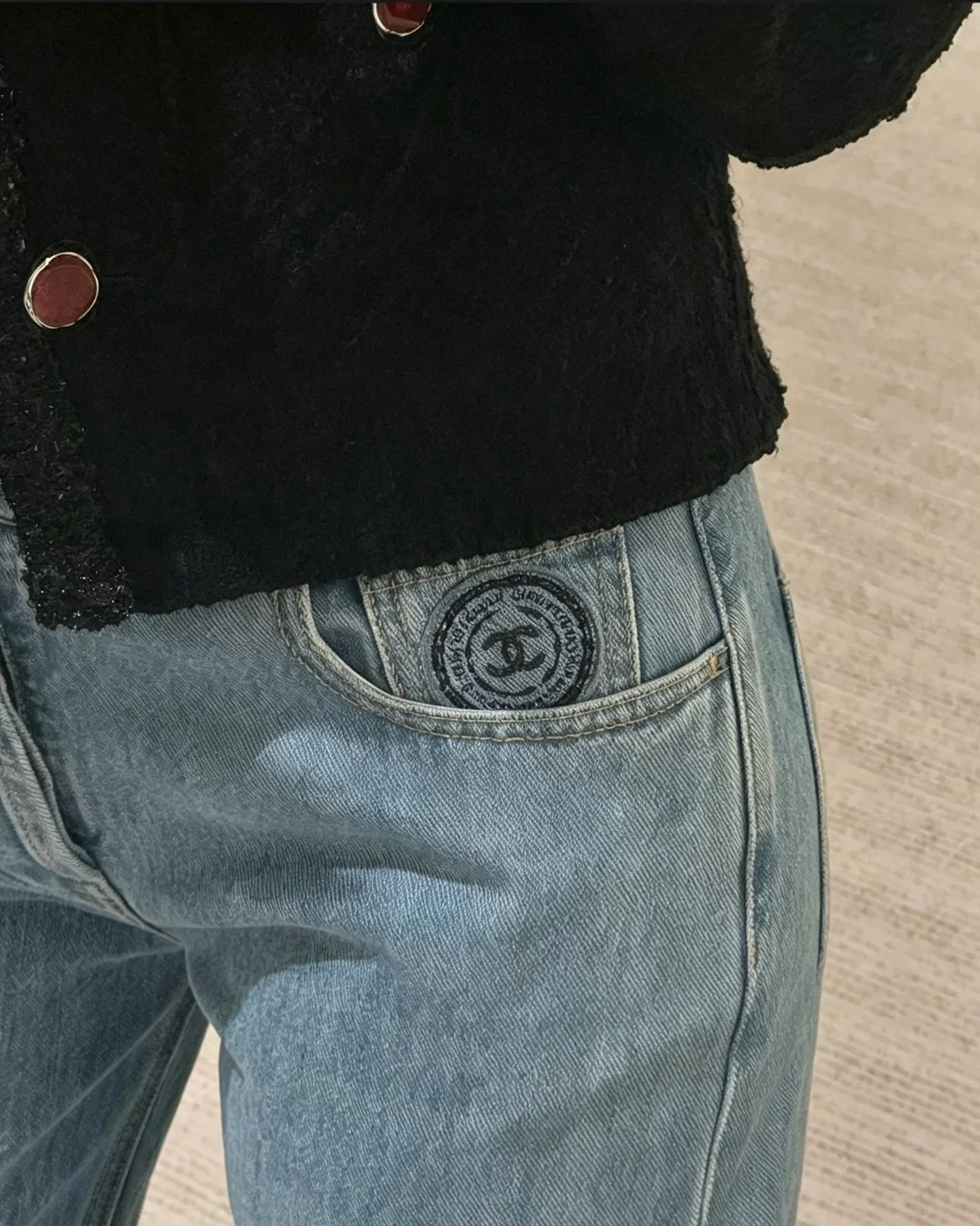 Джинсы Женские Chanel 18855395