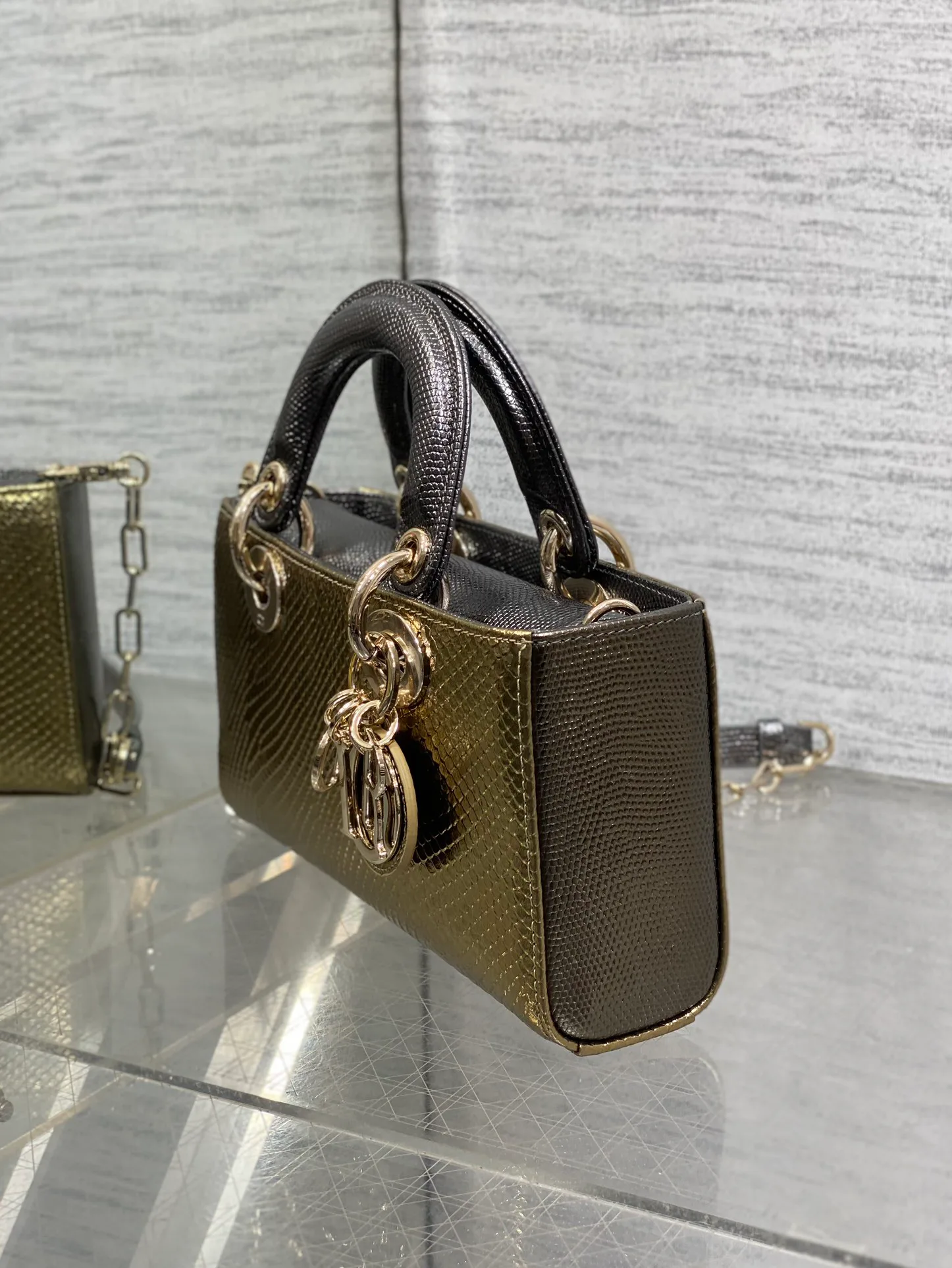 Классические Сумки Женские Christian Dior 12817884