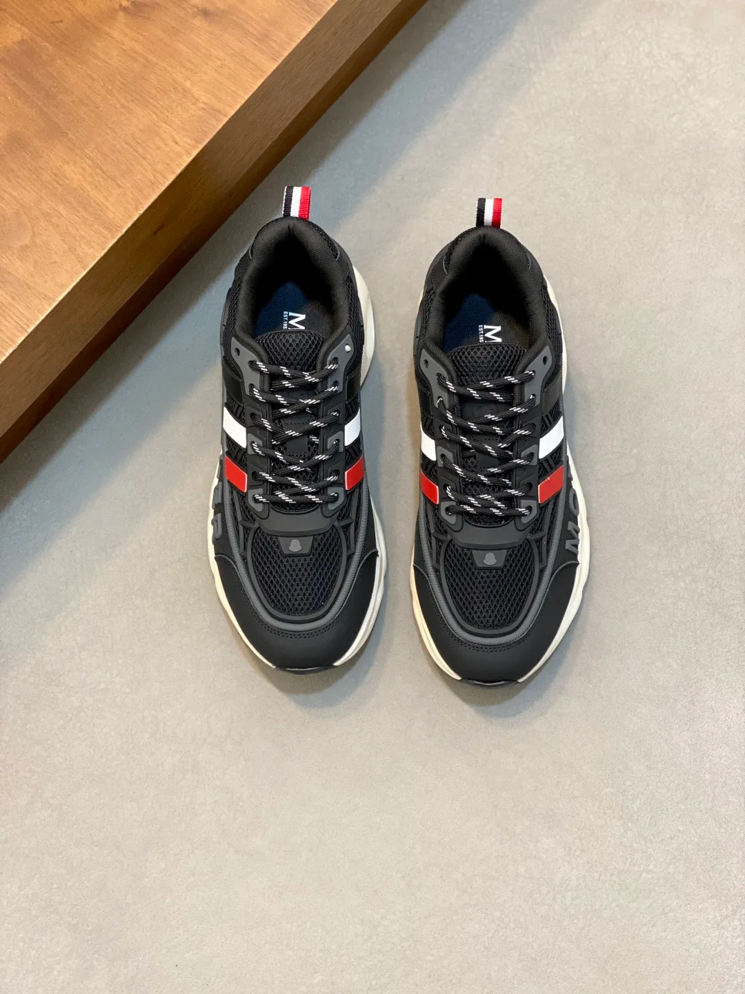 Кроссовки Мужские Moncler 18079000
