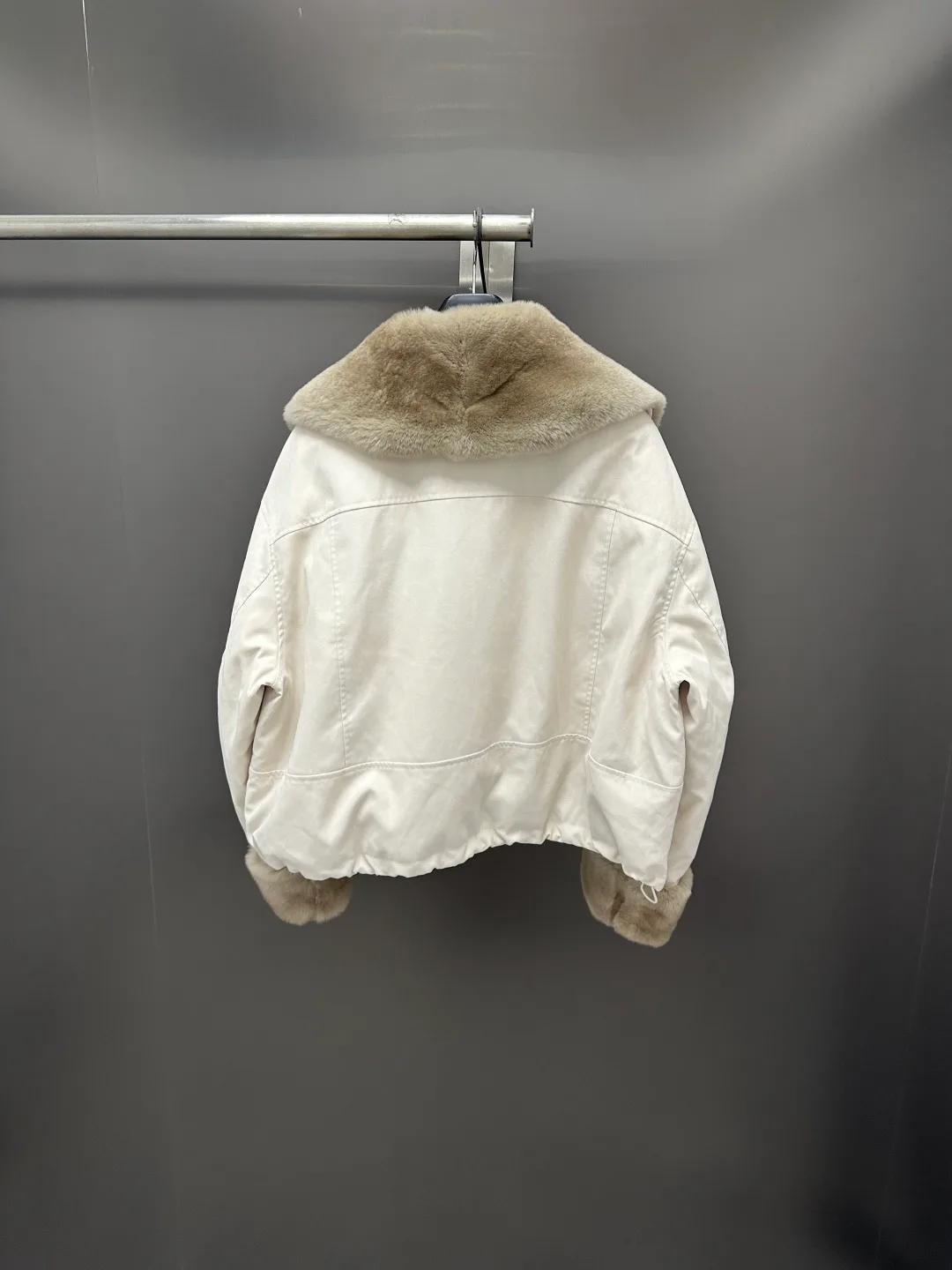 Куртки И Пуховики Женские Max Mara 18702427
