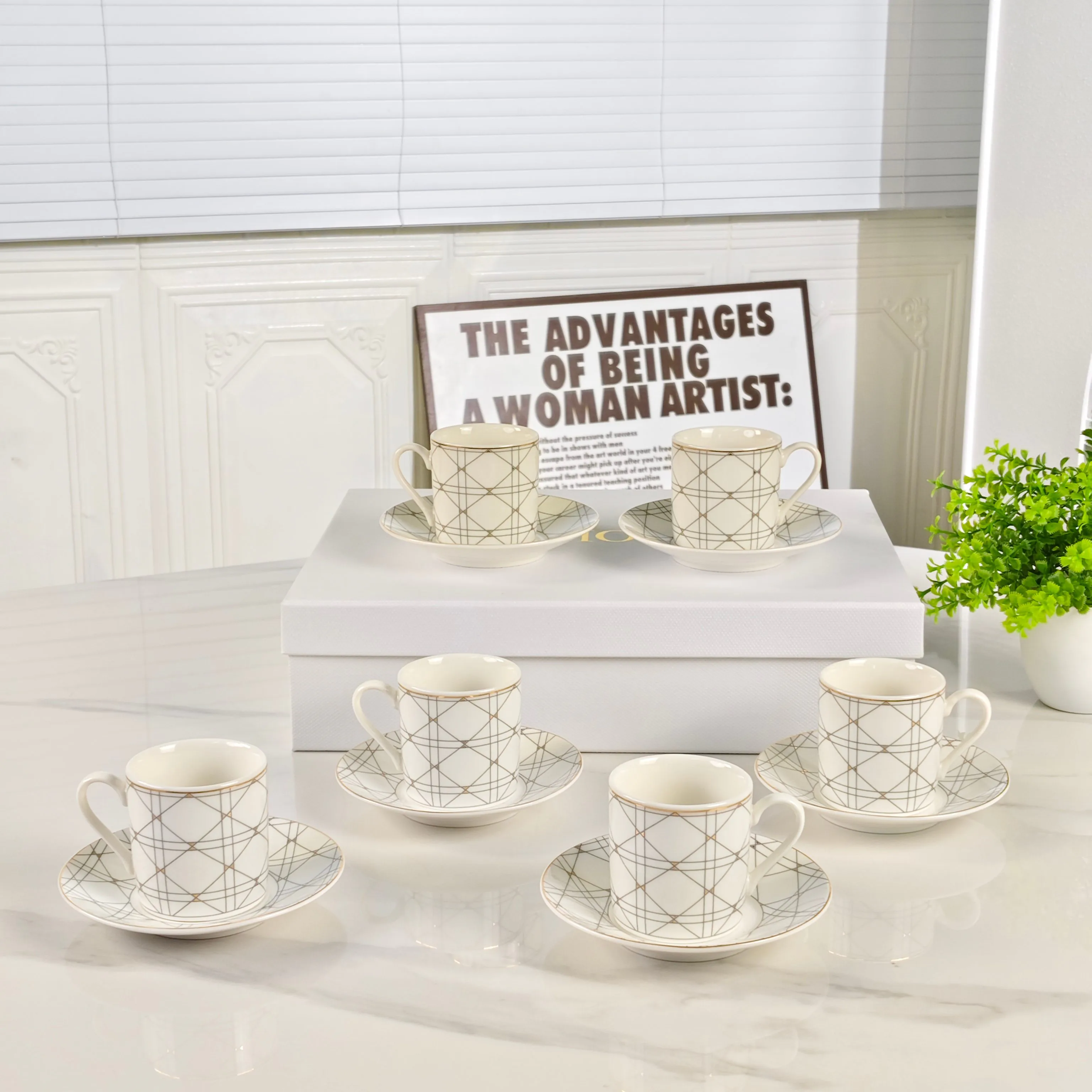 Посуда Christian Dior 4884576