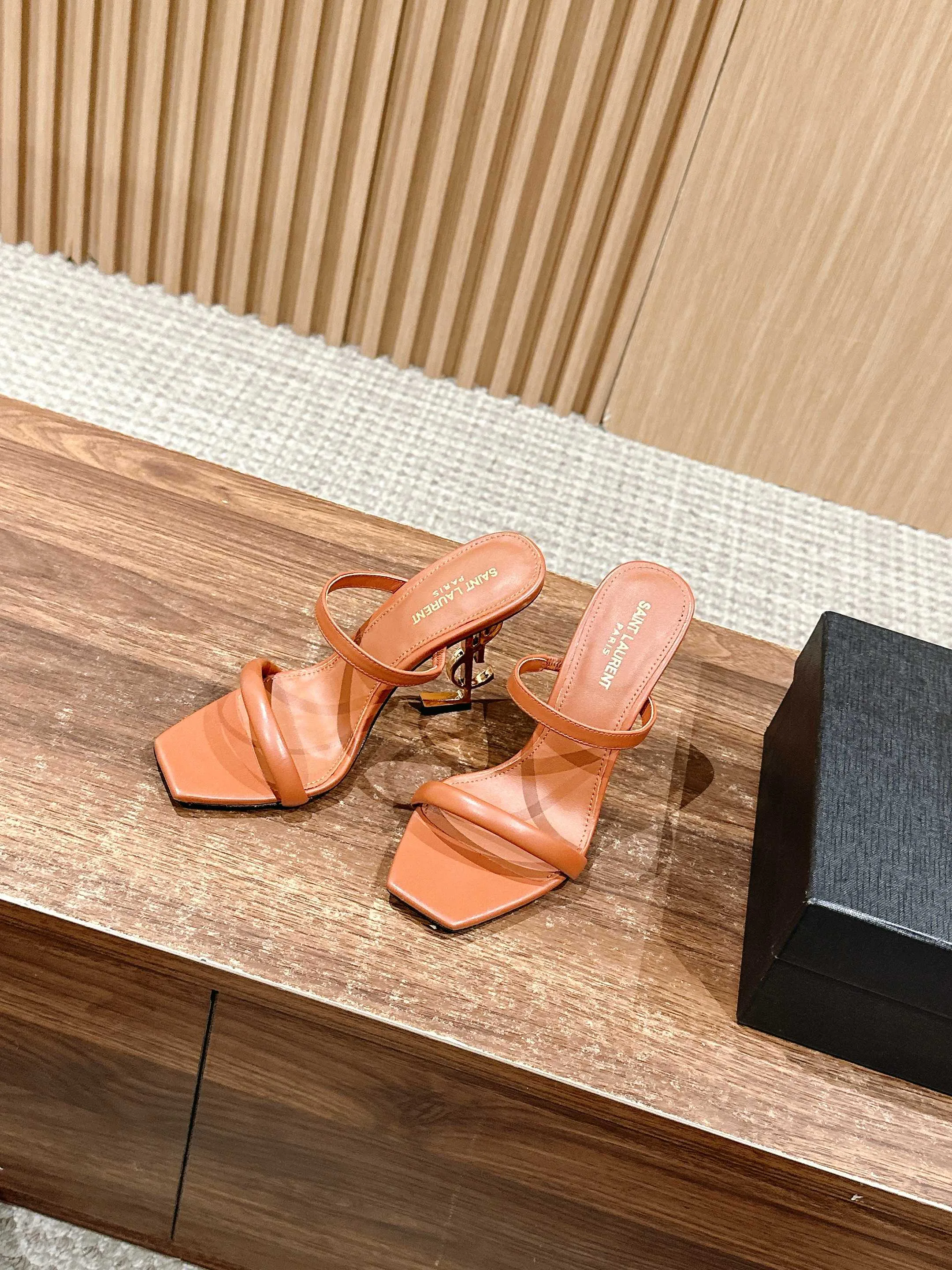 Босоножки Женские Saint Laurent