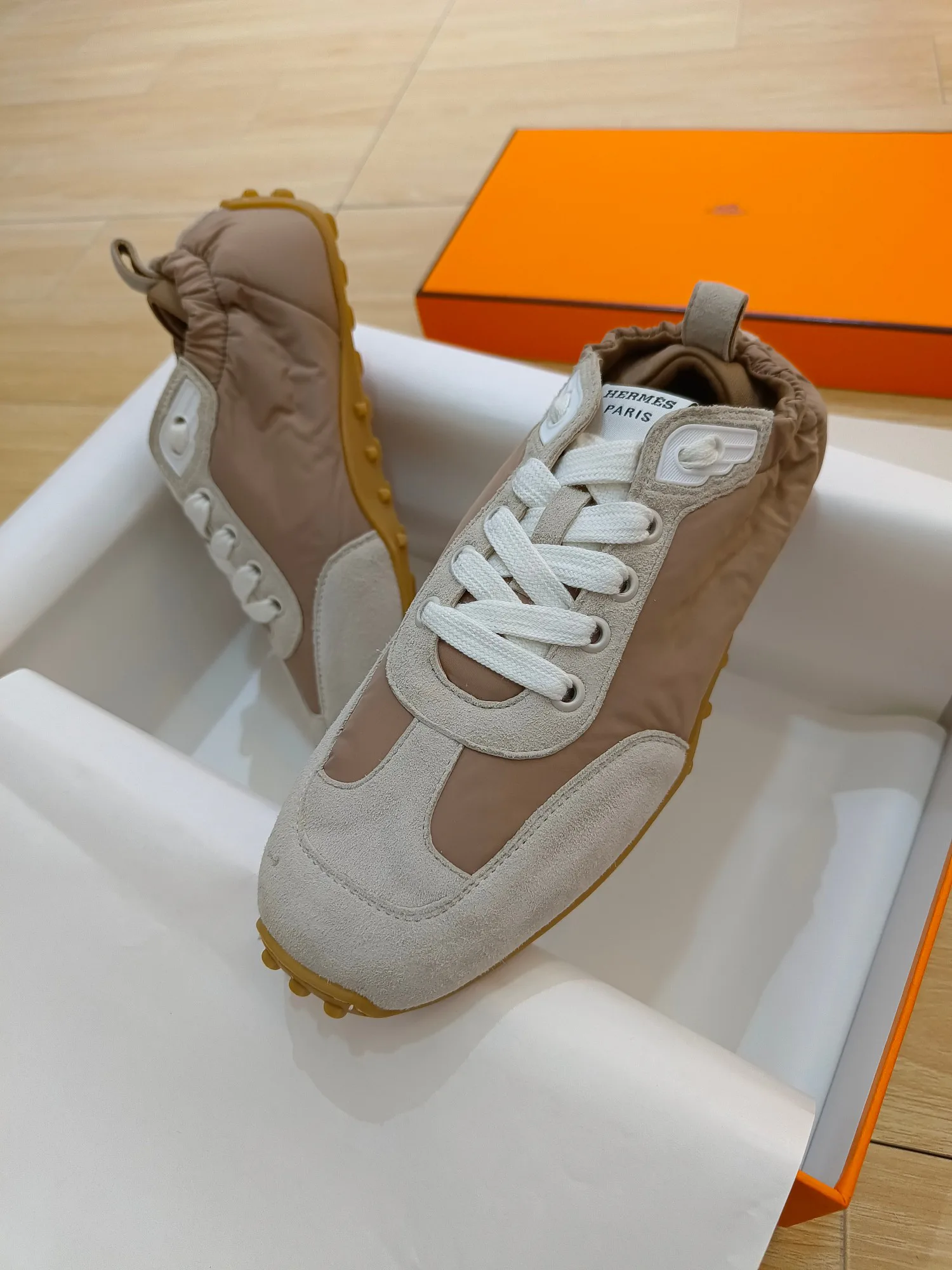 Кроссовки Женские Hermes 1285107