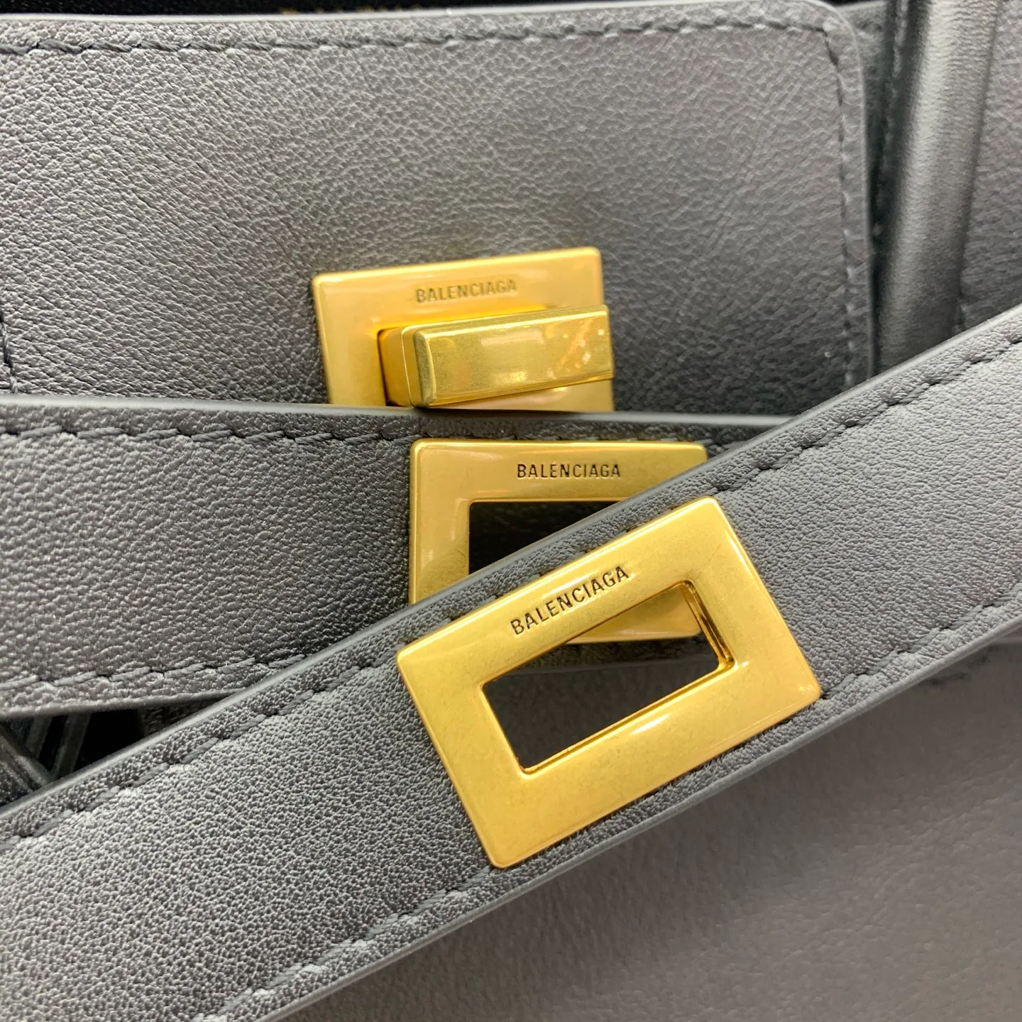 Классические Сумки Женские Balenciaga 11864228