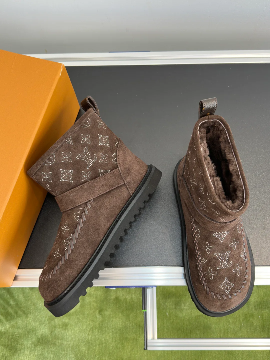 Угги Женские Louis Vuitton 19175730