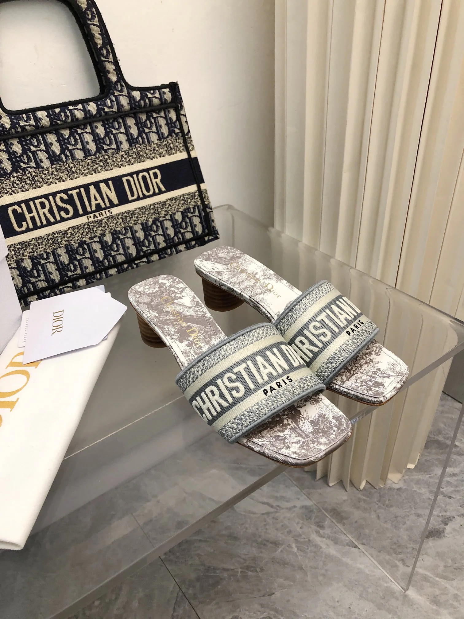 Босоножки Женские Christian Dior 18633991