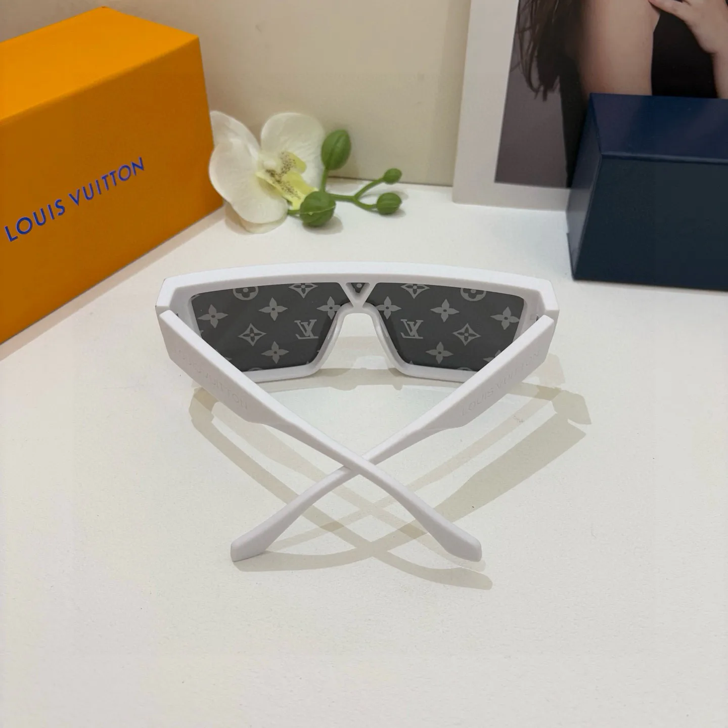 Очки Louis Vuitton 13135746