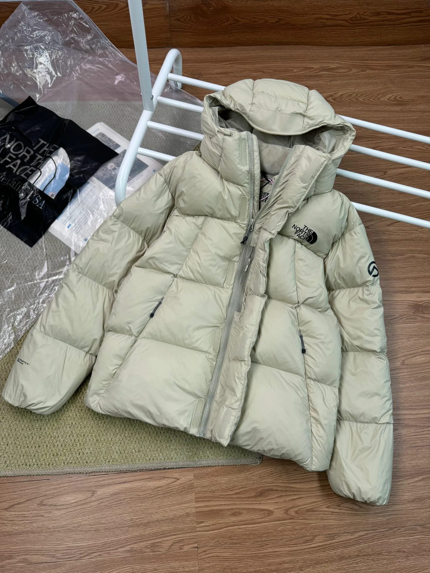 Куртки И Пуховики Женские The North Face 20137586