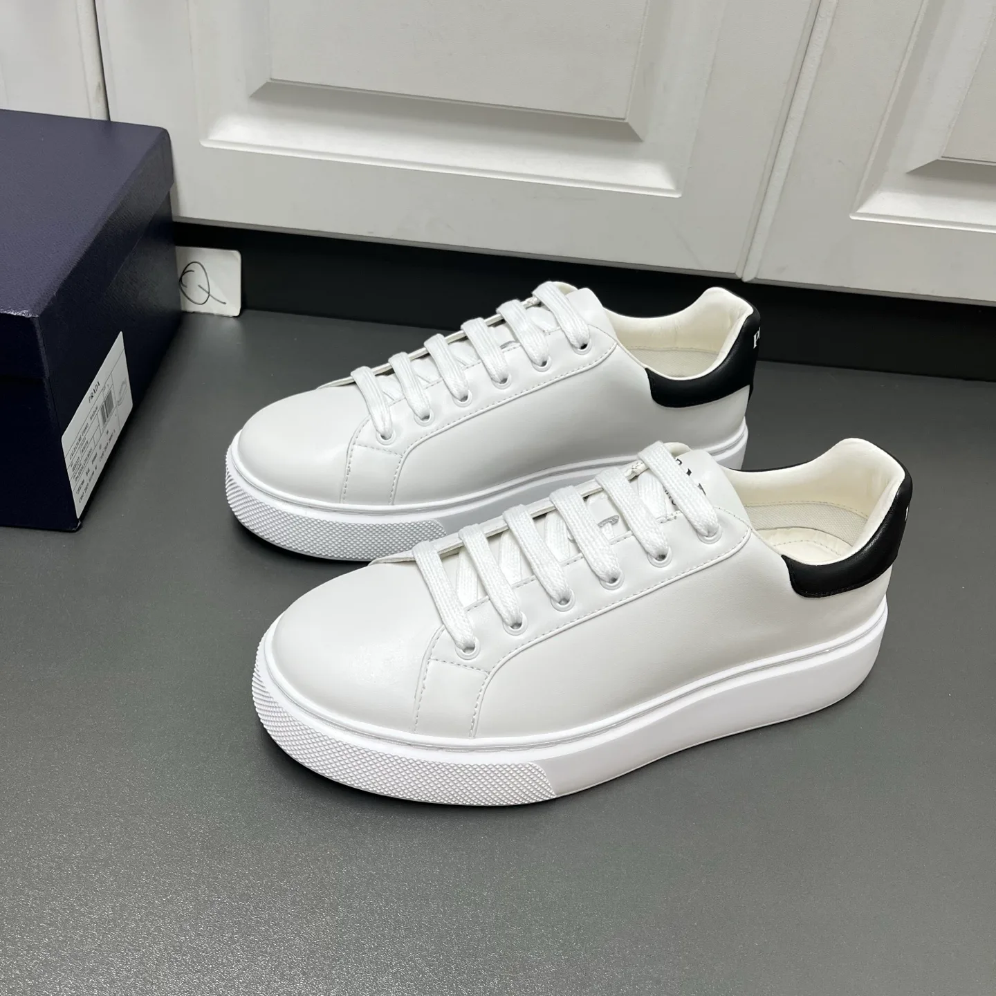 Кроссовки Мужские Prada 17457813