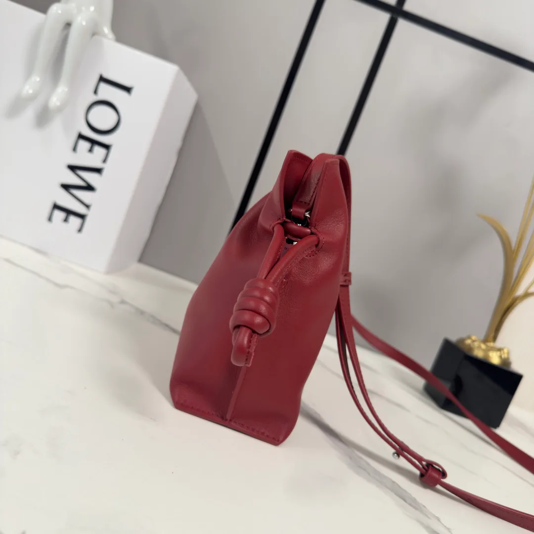 Клатчи Женские Loewe 11343658