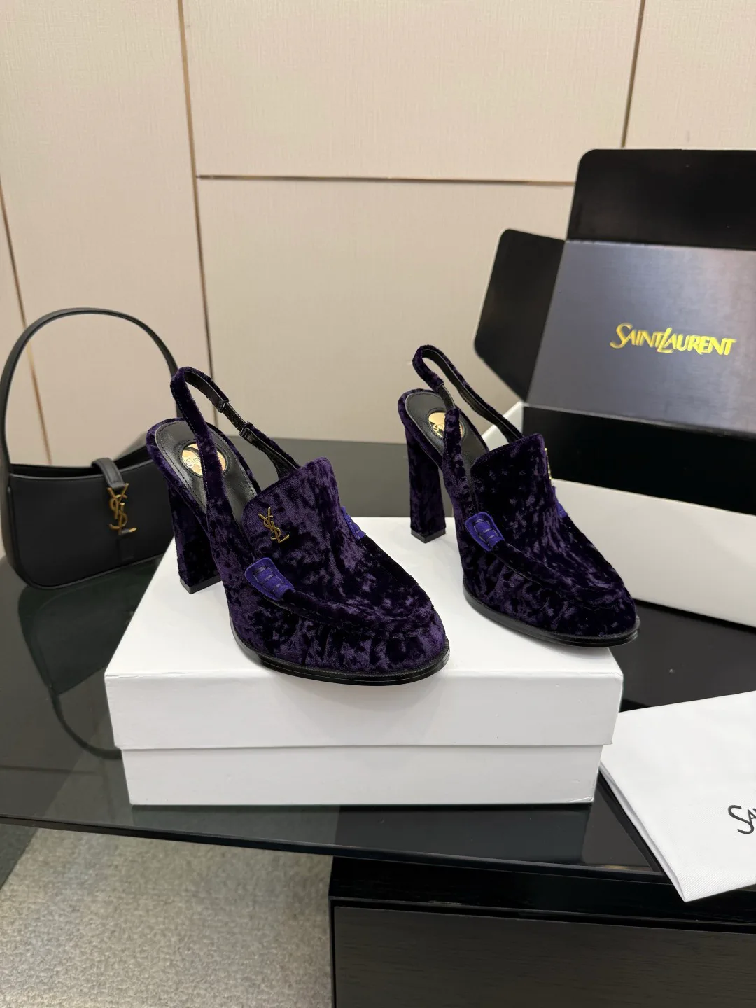 Босоножки Женские Saint Laurent 11239877