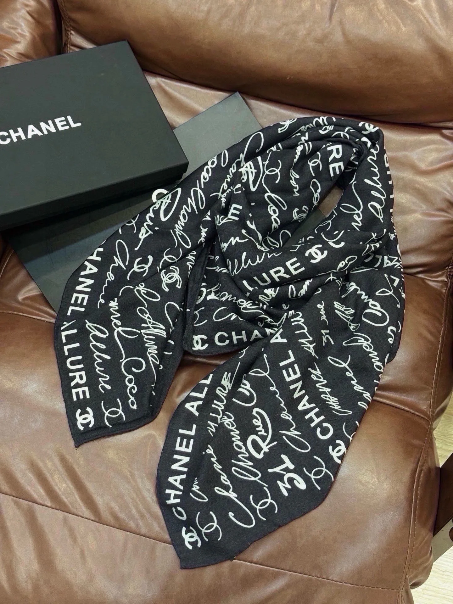 Шарфы Chanel 17631817