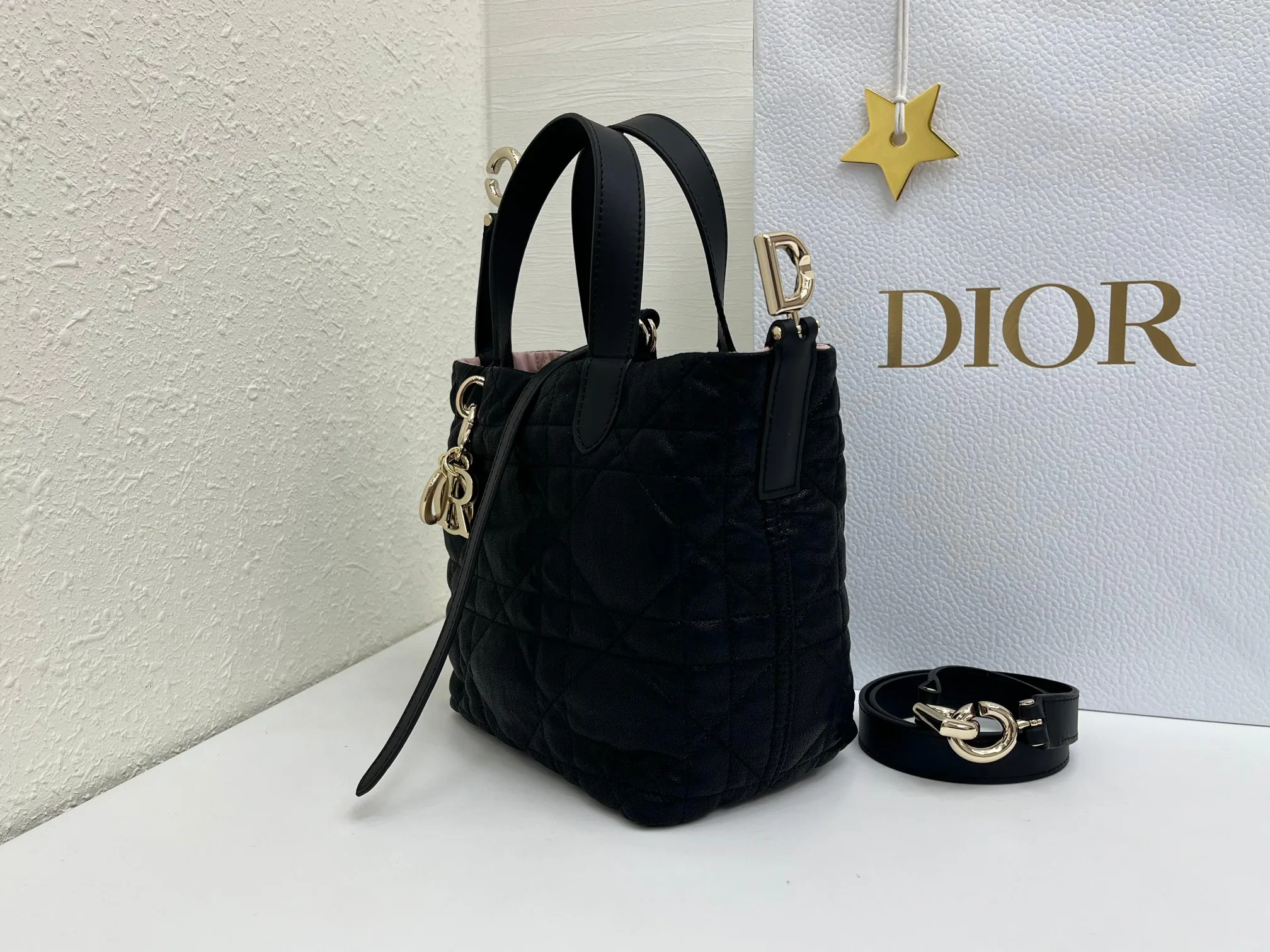 Классические Сумки Женские Christian Dior 17345160