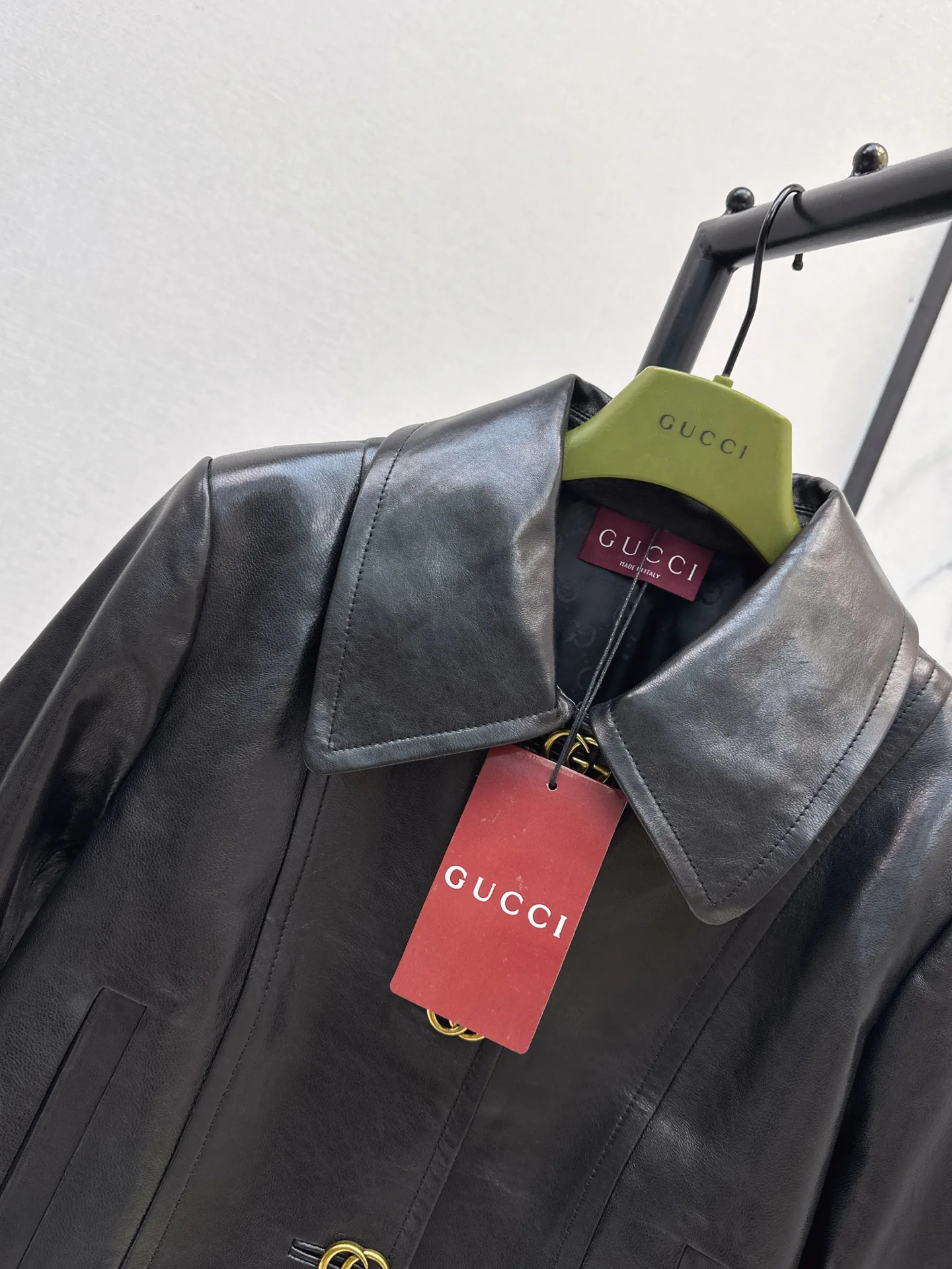 Кожаные Куртки И Дублёнки Женские Gucci 17651724