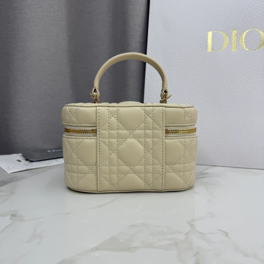 Классические Сумки Женские Christian Dior 11669098