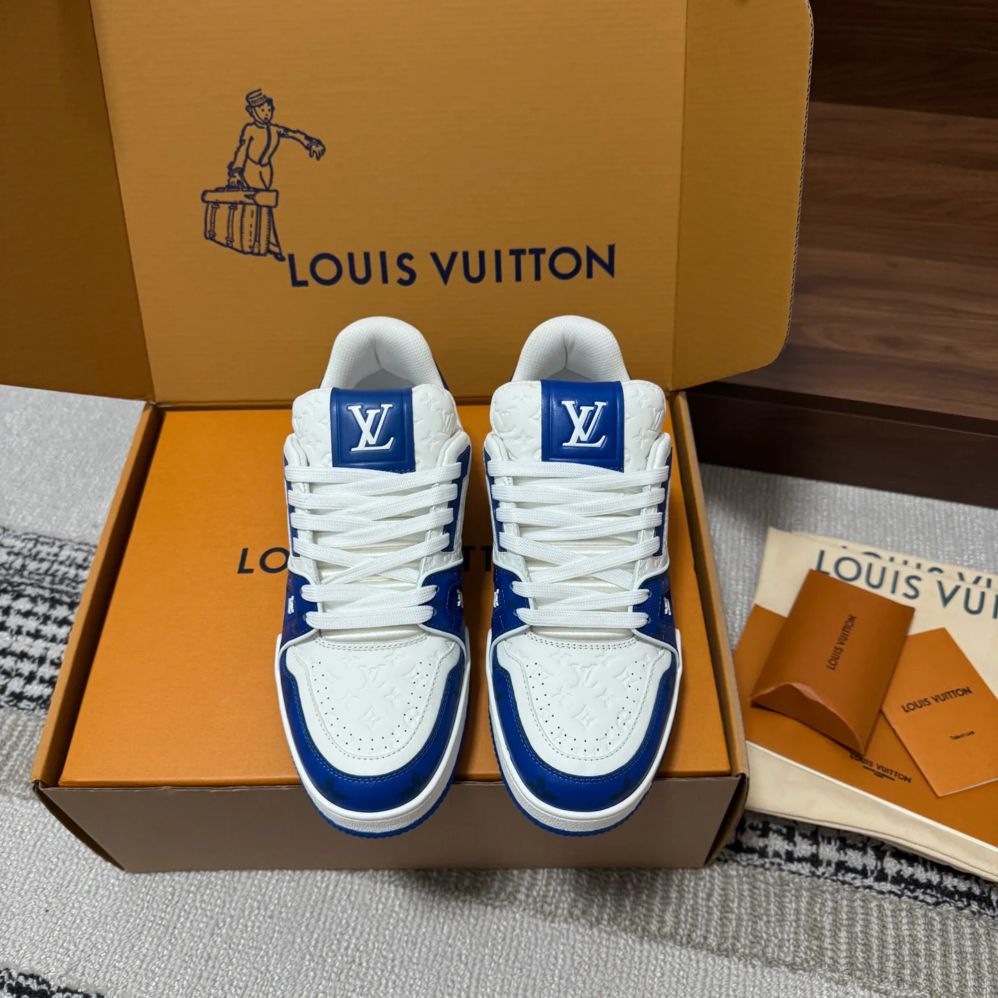 Кроссовки Женские Louis Vuitton 1483885