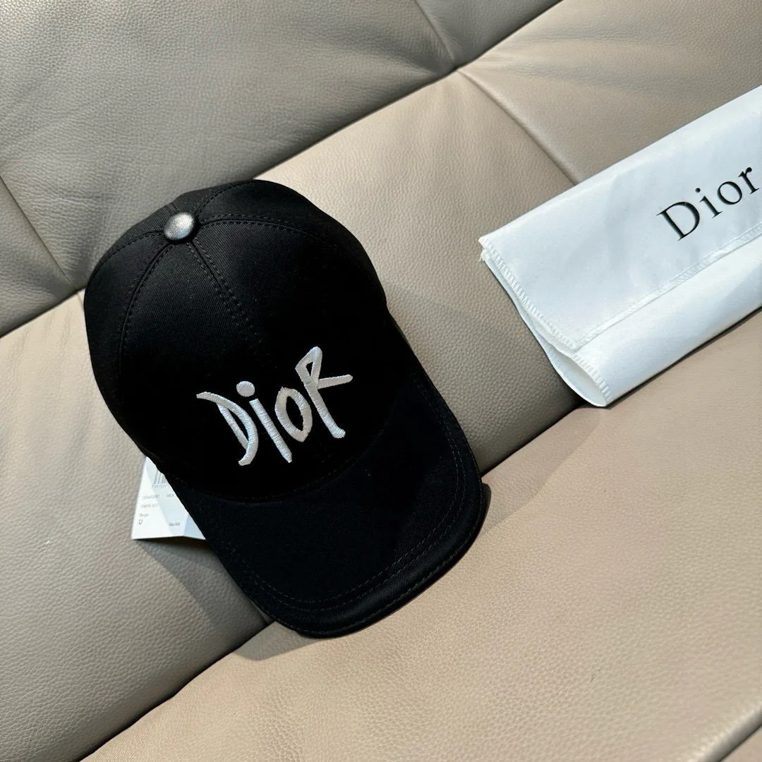 Головные Уборы Christian Dior 11362282