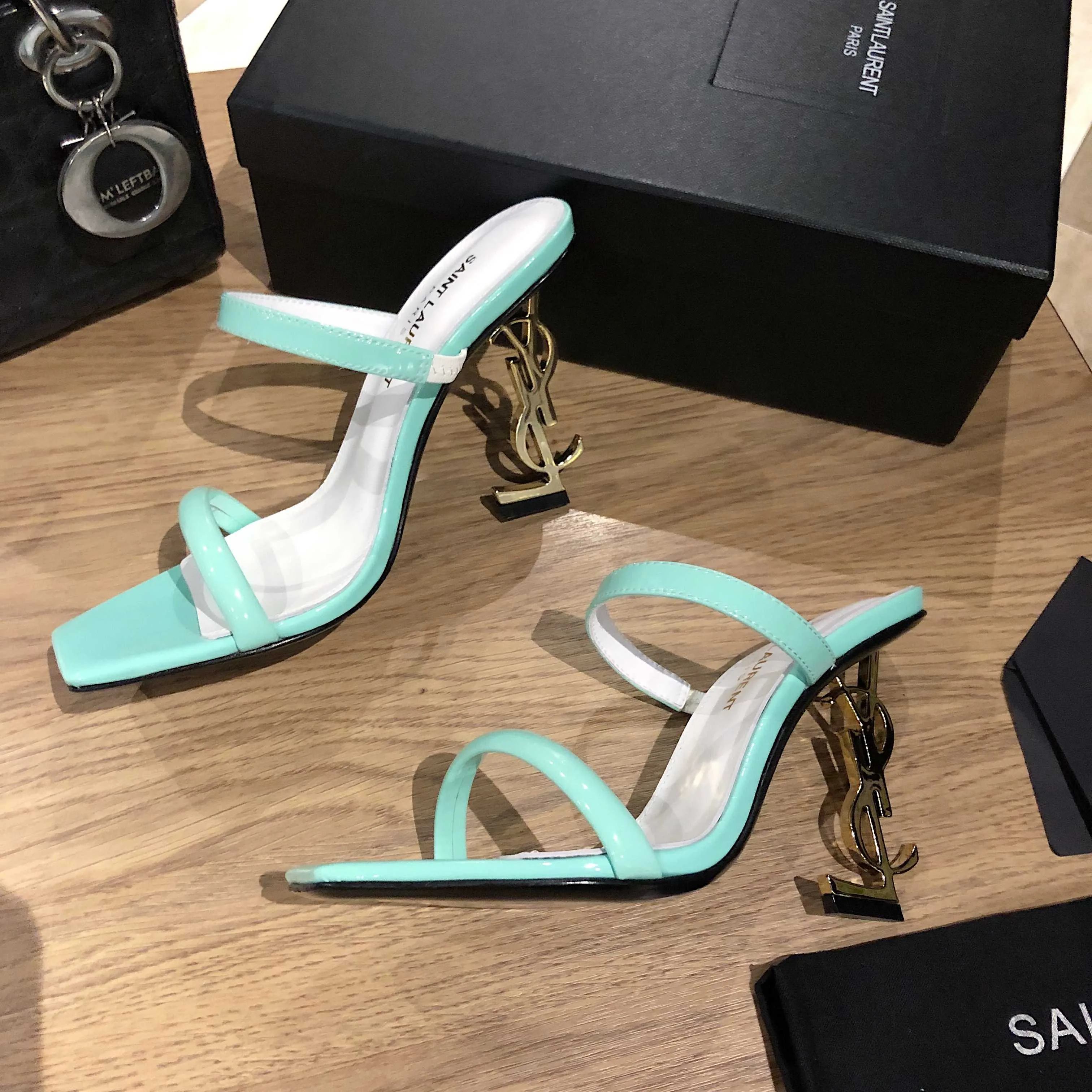 Босоножки Женские Saint Laurent 11220497