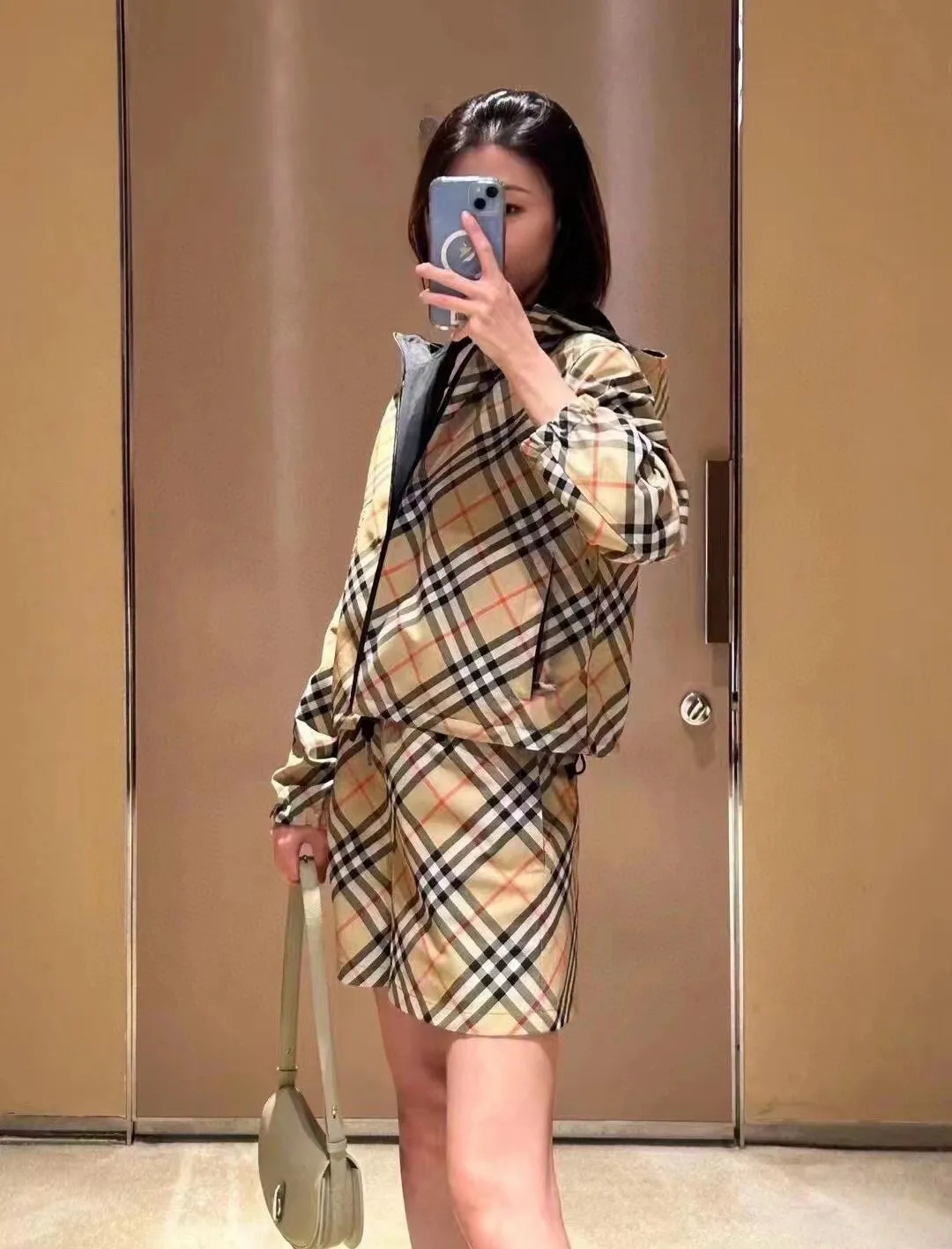 Куртки И Пуховики Женские Burberry 4381466