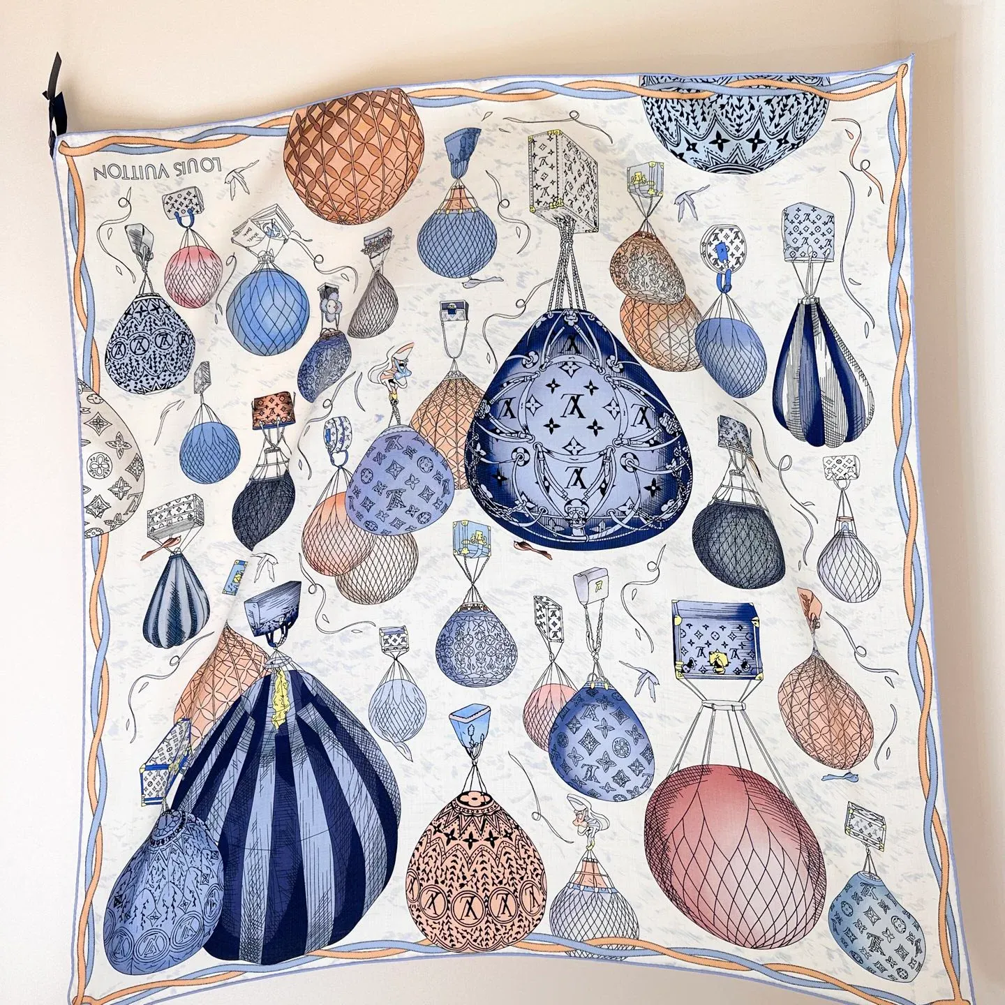 Шарфы Louis Vuitton 218420