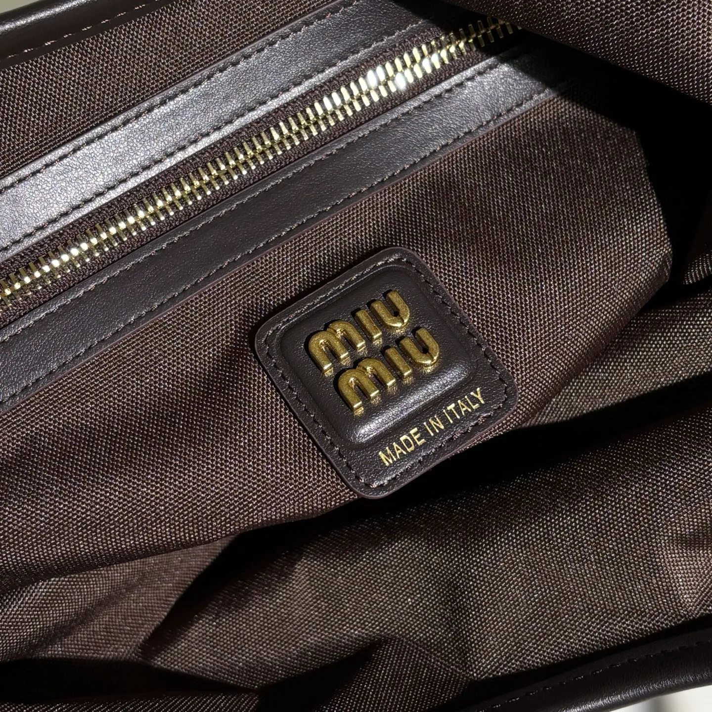 Классические Сумки Женские Miu Miu 10105226